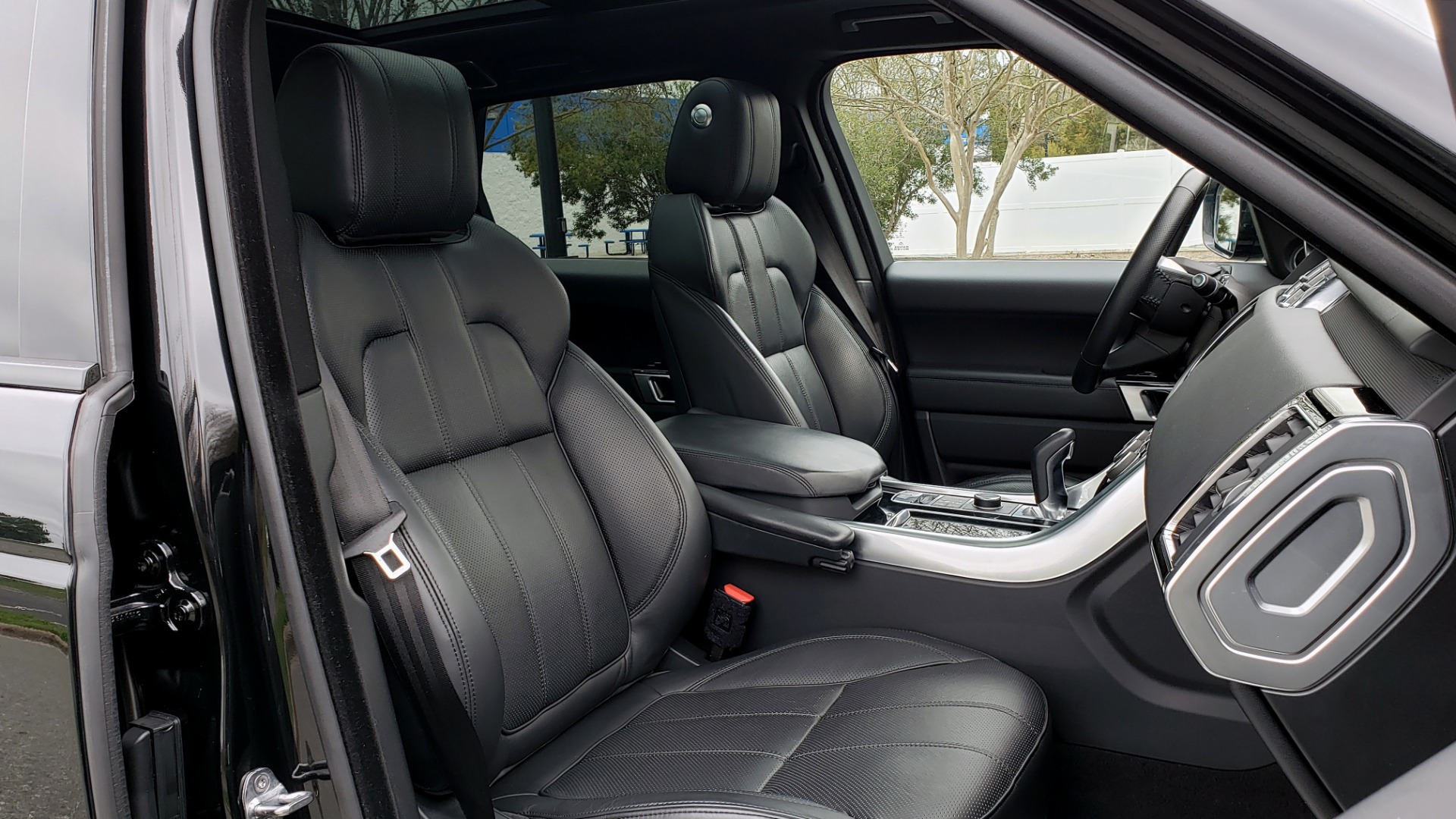 Used 2016 Land Rover RANGE ROVER SPORT SC V6 HSE / NAV / SUNROOF / REARVIEW / MERIDIAN for sale Sold at Formula Imports in Charlotte NC 28227 71