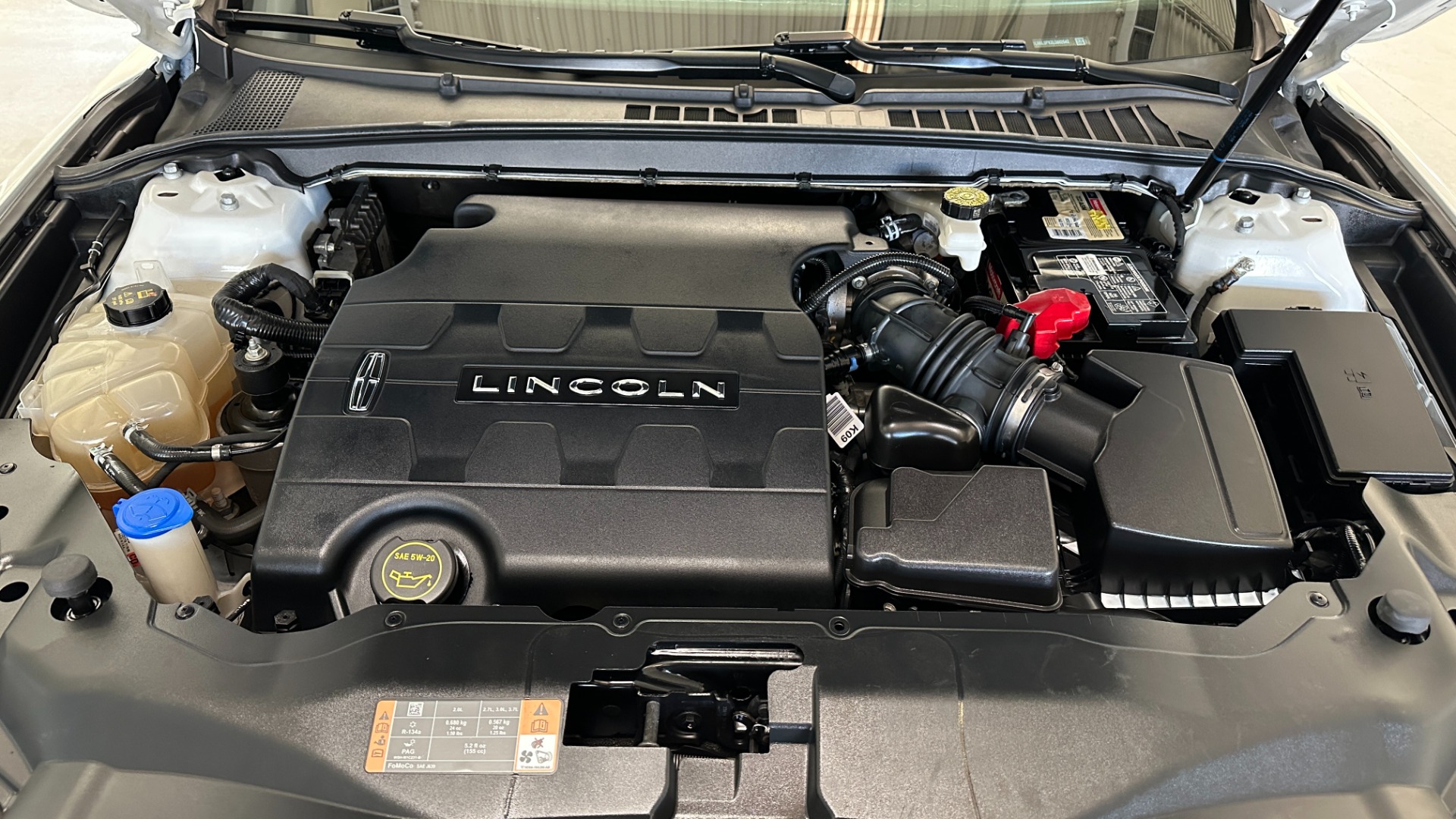 Used 2020 Lincoln Continental STANDARD / LEATHER / HEATED SEATS / BACKUP CAMERA / V6 ENGINE for sale $26,995 at Formula Imports in Charlotte NC 28227 15