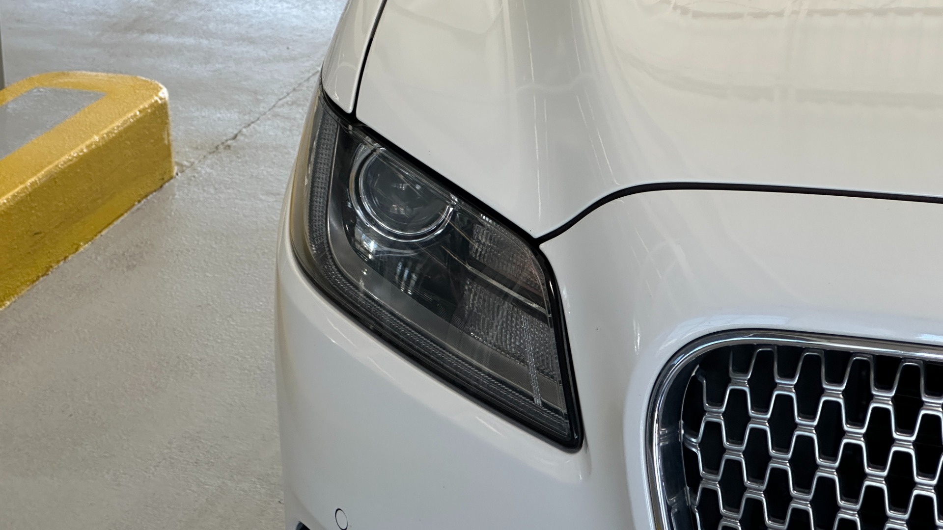 Used 2020 Lincoln Continental STANDARD / LEATHER / HEATED SEATS / BACKUP CAMERA / V6 ENGINE for sale $26,995 at Formula Imports in Charlotte NC 28227 16
