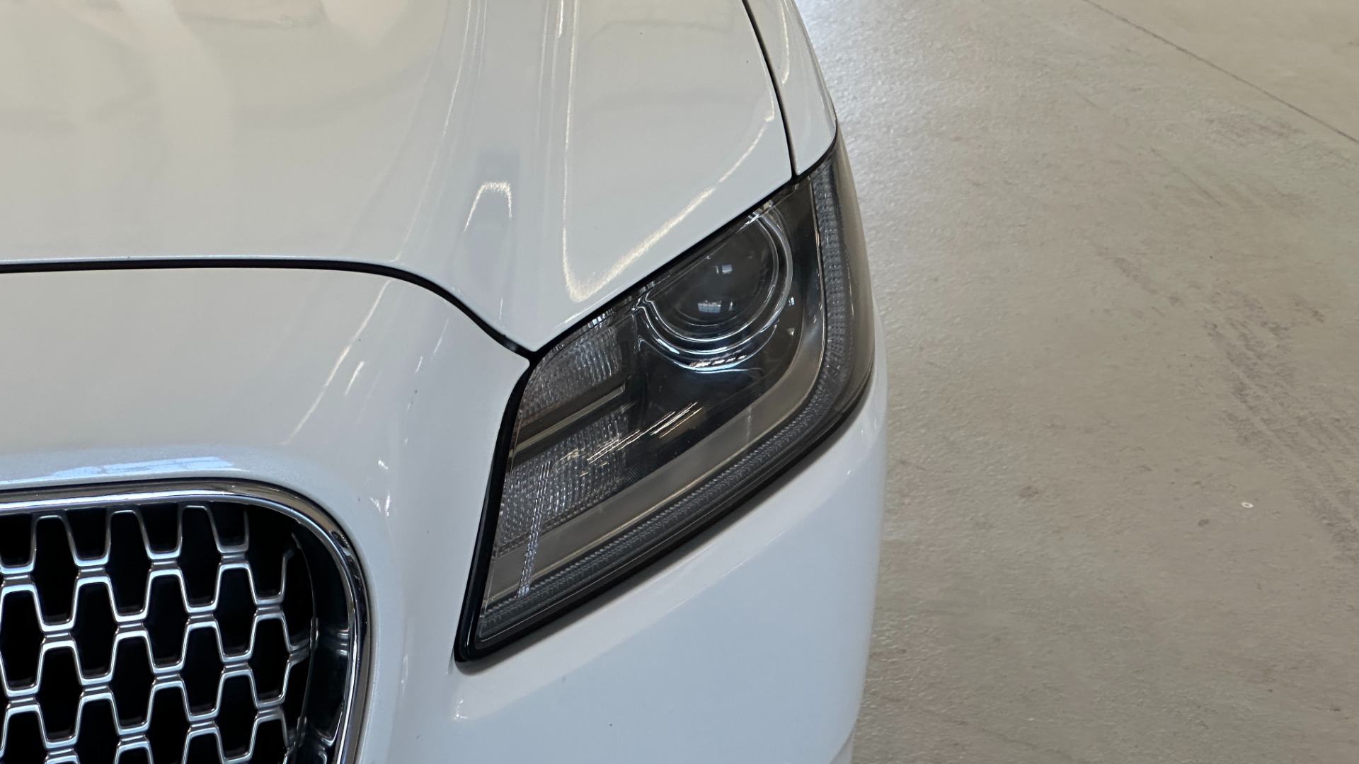Used 2020 Lincoln Continental STANDARD / LEATHER / HEATED SEATS / BACKUP CAMERA / V6 ENGINE for sale $26,995 at Formula Imports in Charlotte NC 28227 17
