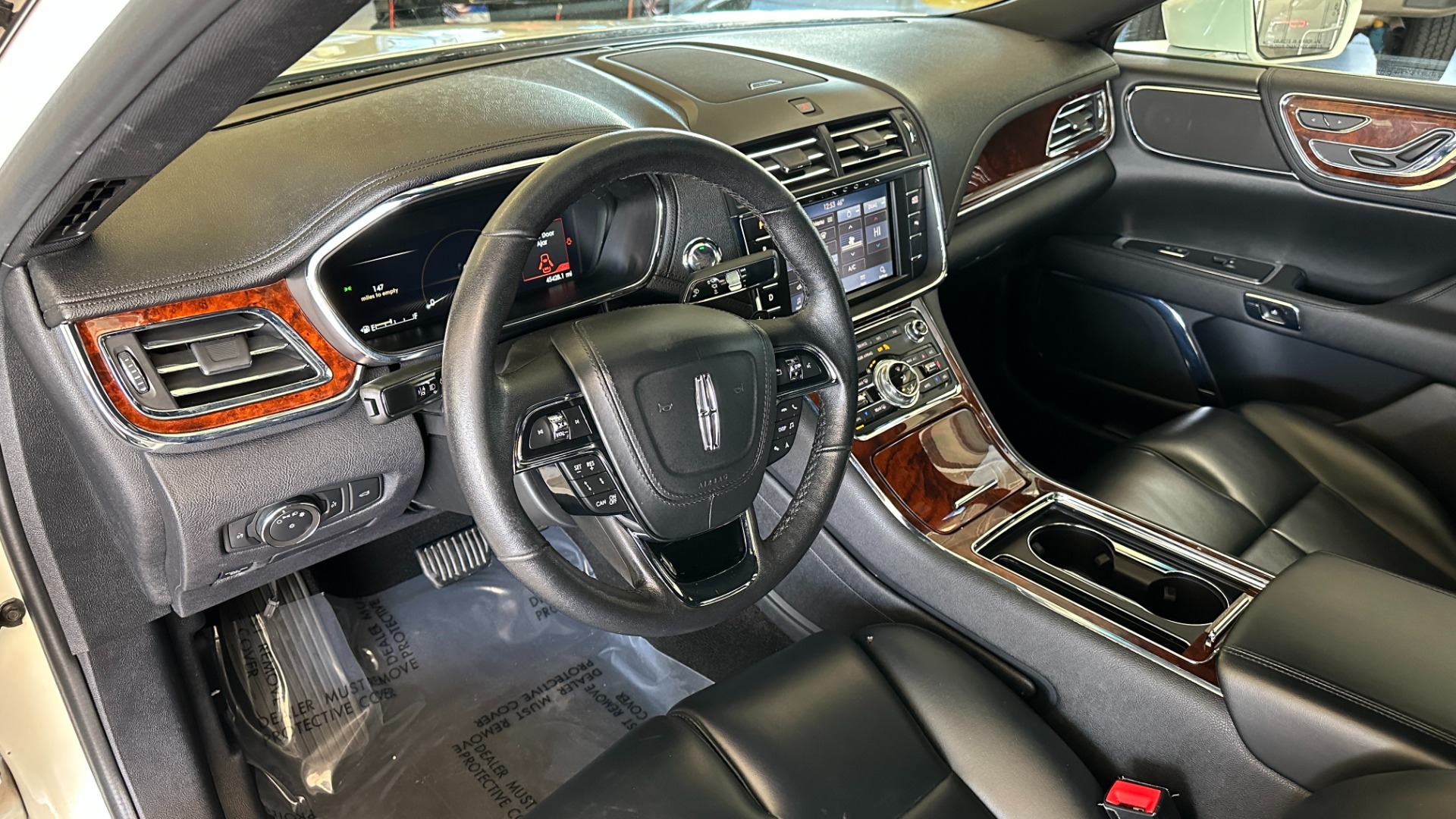 Used 2020 Lincoln Continental STANDARD / LEATHER / HEATED SEATS / BACKUP CAMERA / V6 ENGINE for sale $26,995 at Formula Imports in Charlotte NC 28227 21