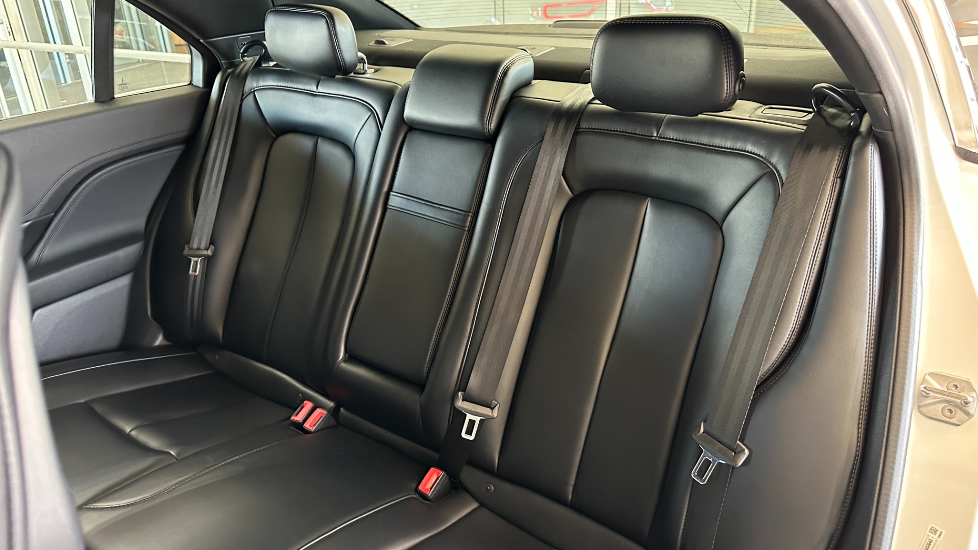 Used 2020 Lincoln Continental STANDARD / LEATHER / HEATED SEATS / BACKUP CAMERA / V6 ENGINE for sale $26,995 at Formula Imports in Charlotte NC 28227 28