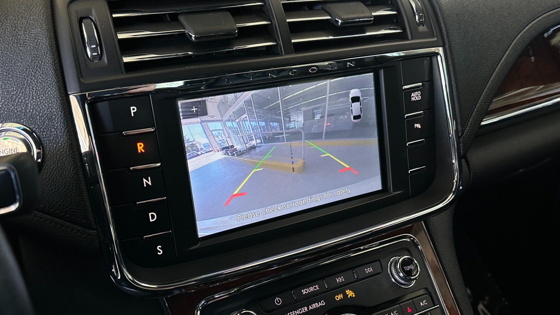 Used 2020 Lincoln Continental STANDARD / LEATHER / HEATED SEATS / BACKUP CAMERA / V6 ENGINE for sale $26,995 at Formula Imports in Charlotte NC 28227 38