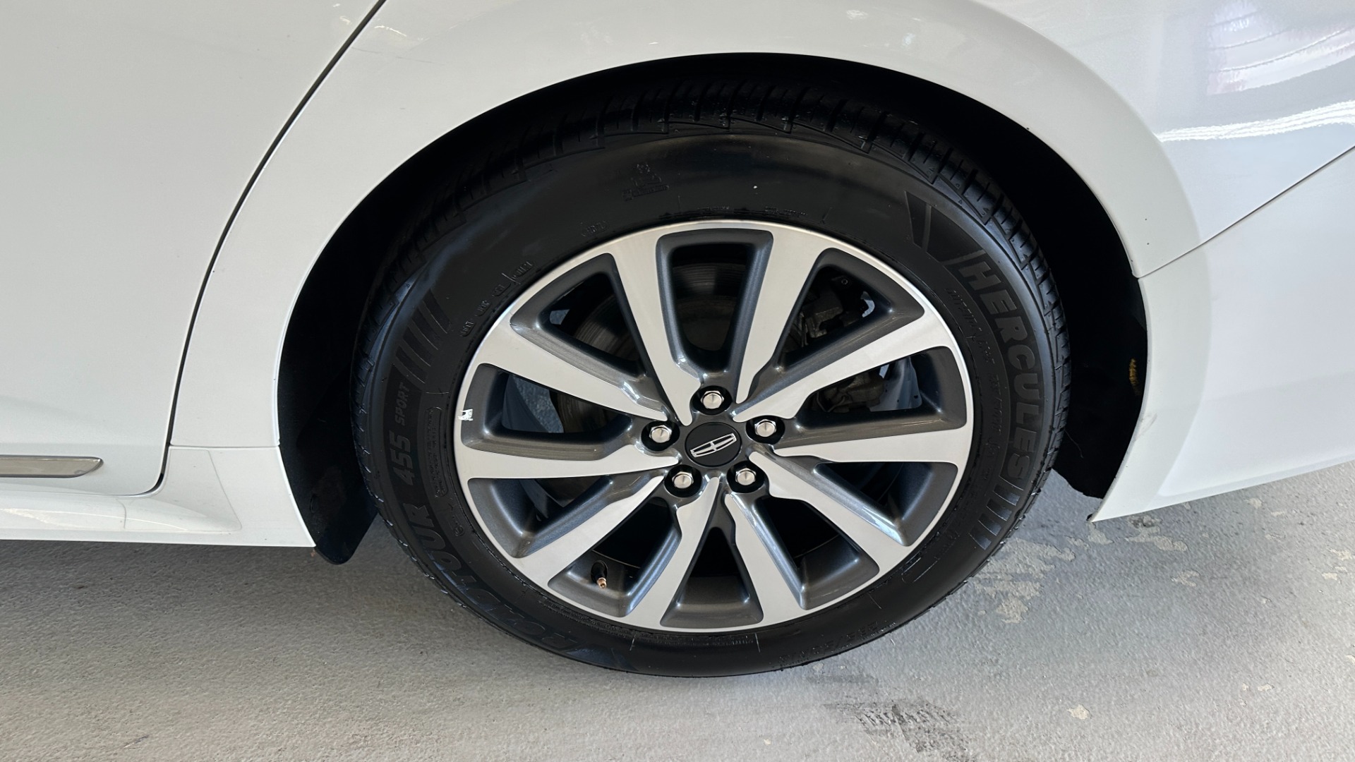 Used 2020 Lincoln Continental STANDARD / LEATHER / HEATED SEATS / BACKUP CAMERA / V6 ENGINE for sale $26,995 at Formula Imports in Charlotte NC 28227 44