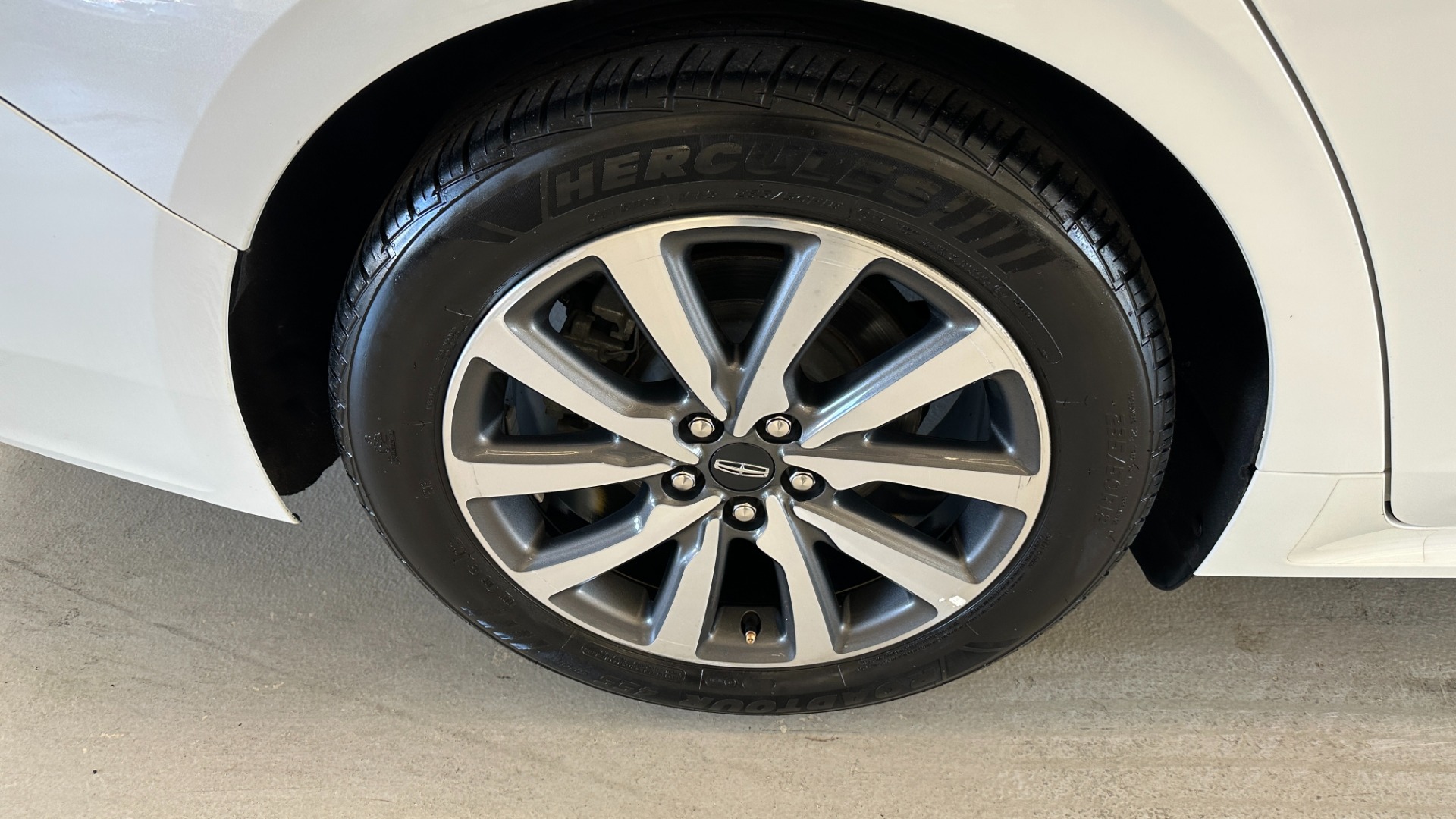 Used 2020 Lincoln Continental STANDARD / LEATHER / HEATED SEATS / BACKUP CAMERA / V6 ENGINE for sale $26,995 at Formula Imports in Charlotte NC 28227 45