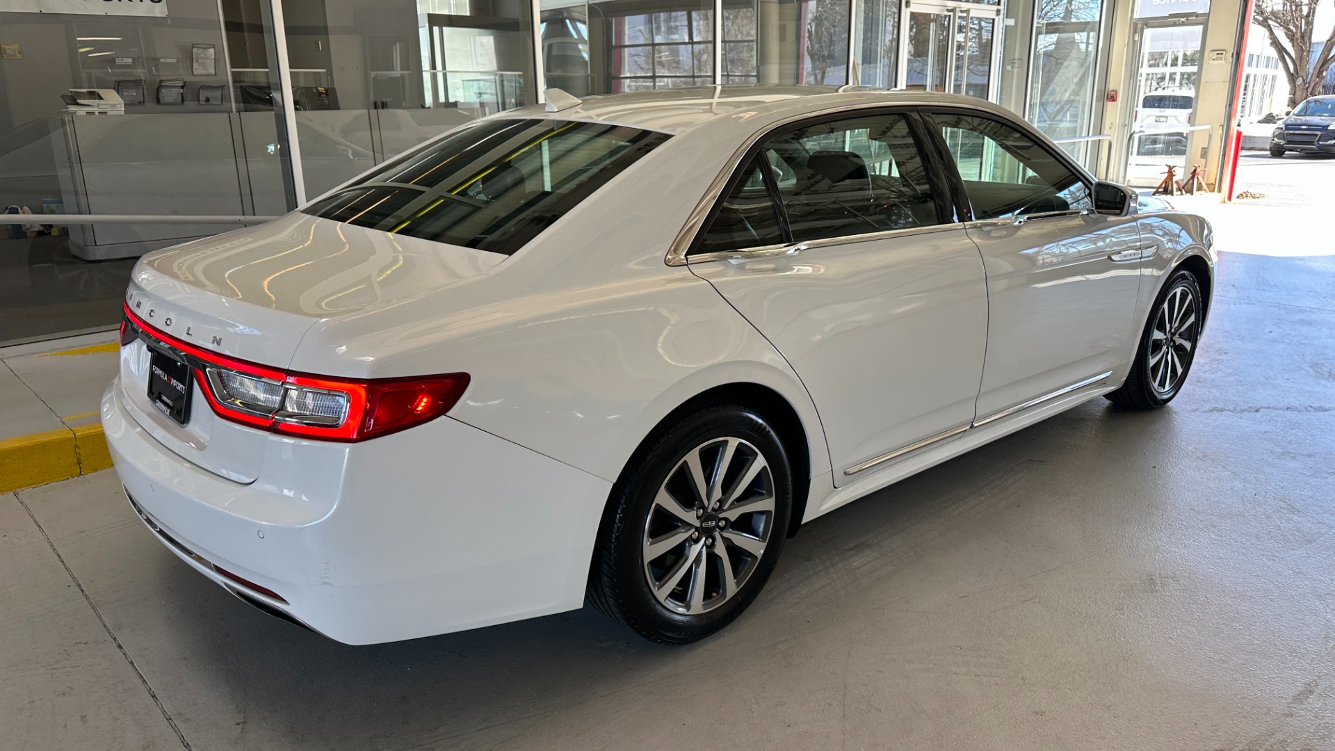 Used 2020 Lincoln Continental STANDARD / LEATHER / HEATED SEATS / BACKUP CAMERA / V6 ENGINE for sale $26,995 at Formula Imports in Charlotte NC 28227 5