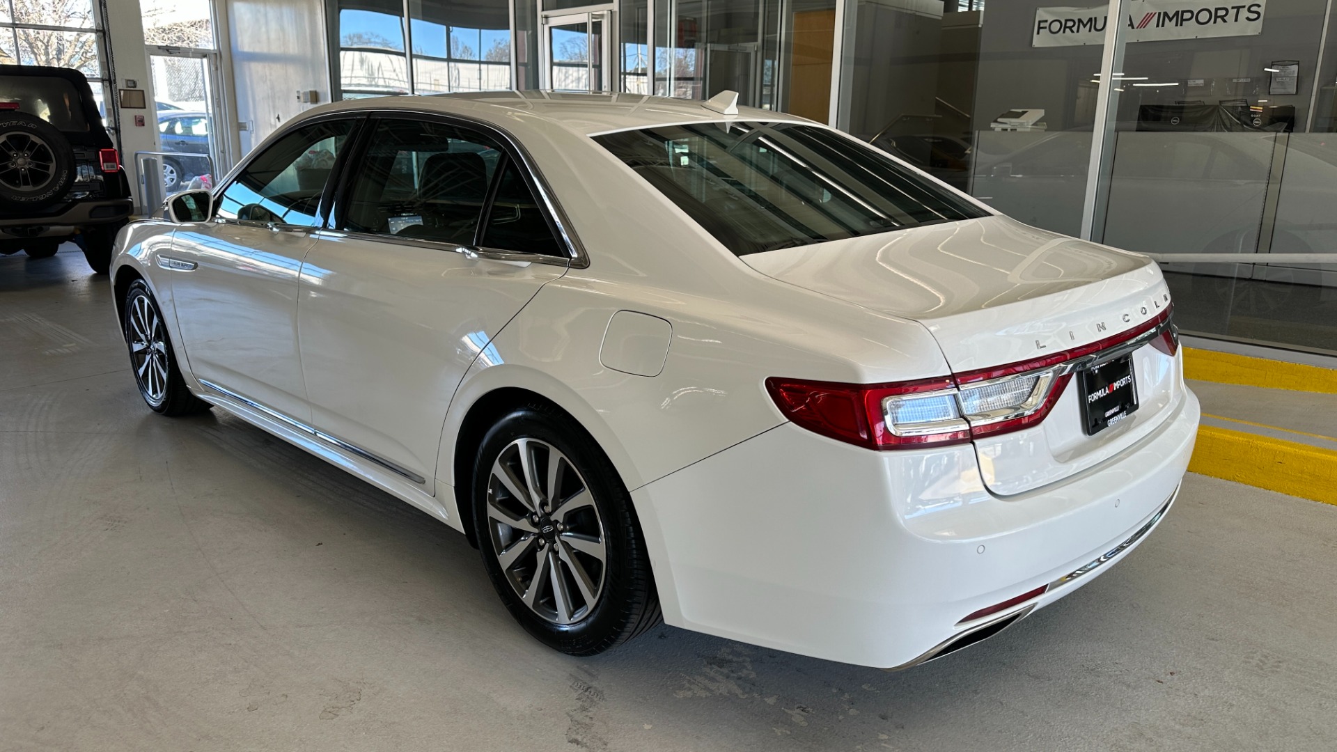 Used 2020 Lincoln Continental STANDARD / LEATHER / HEATED SEATS / BACKUP CAMERA / V6 ENGINE for sale $26,995 at Formula Imports in Charlotte NC 28227 8