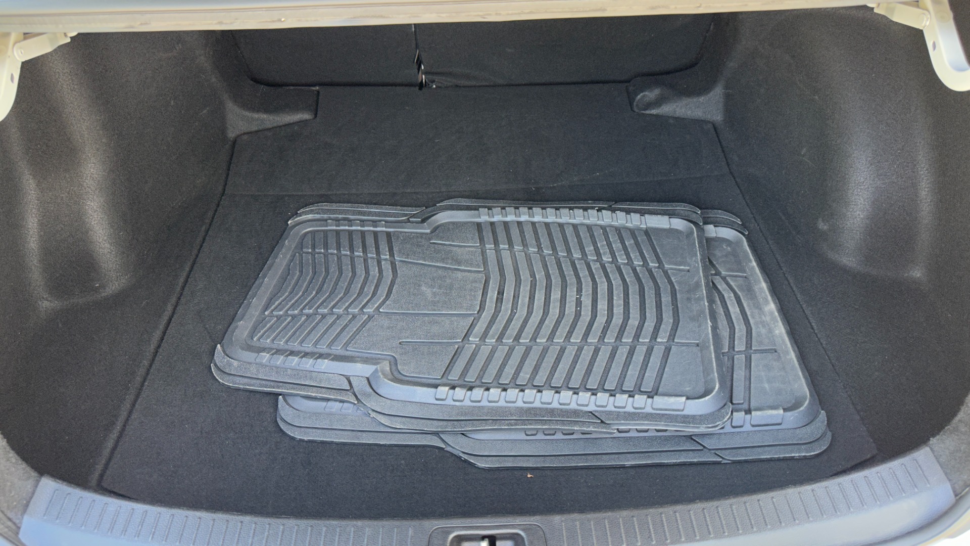 Used 2021 Toyota Corolla LE / CLOTH / STEEL WHEELS / ENTERTAINMENT DISPLAY / 4CYL for sale $21,595 at Formula Imports in Charlotte NC 28227 32