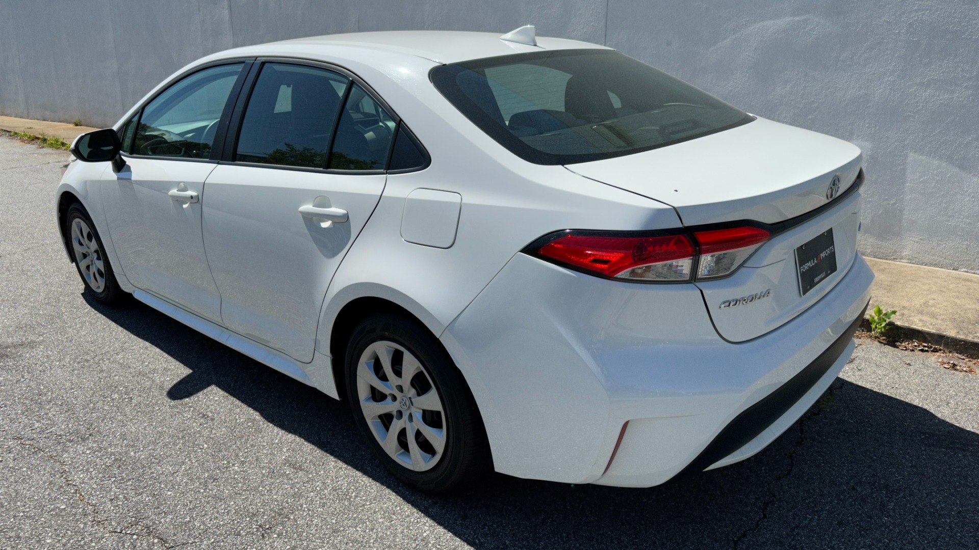 Used 2021 Toyota Corolla LE / CLOTH / STEEL WHEELS / ENTERTAINMENT DISPLAY / 4CYL for sale $21,595 at Formula Imports in Charlotte NC 28227 4