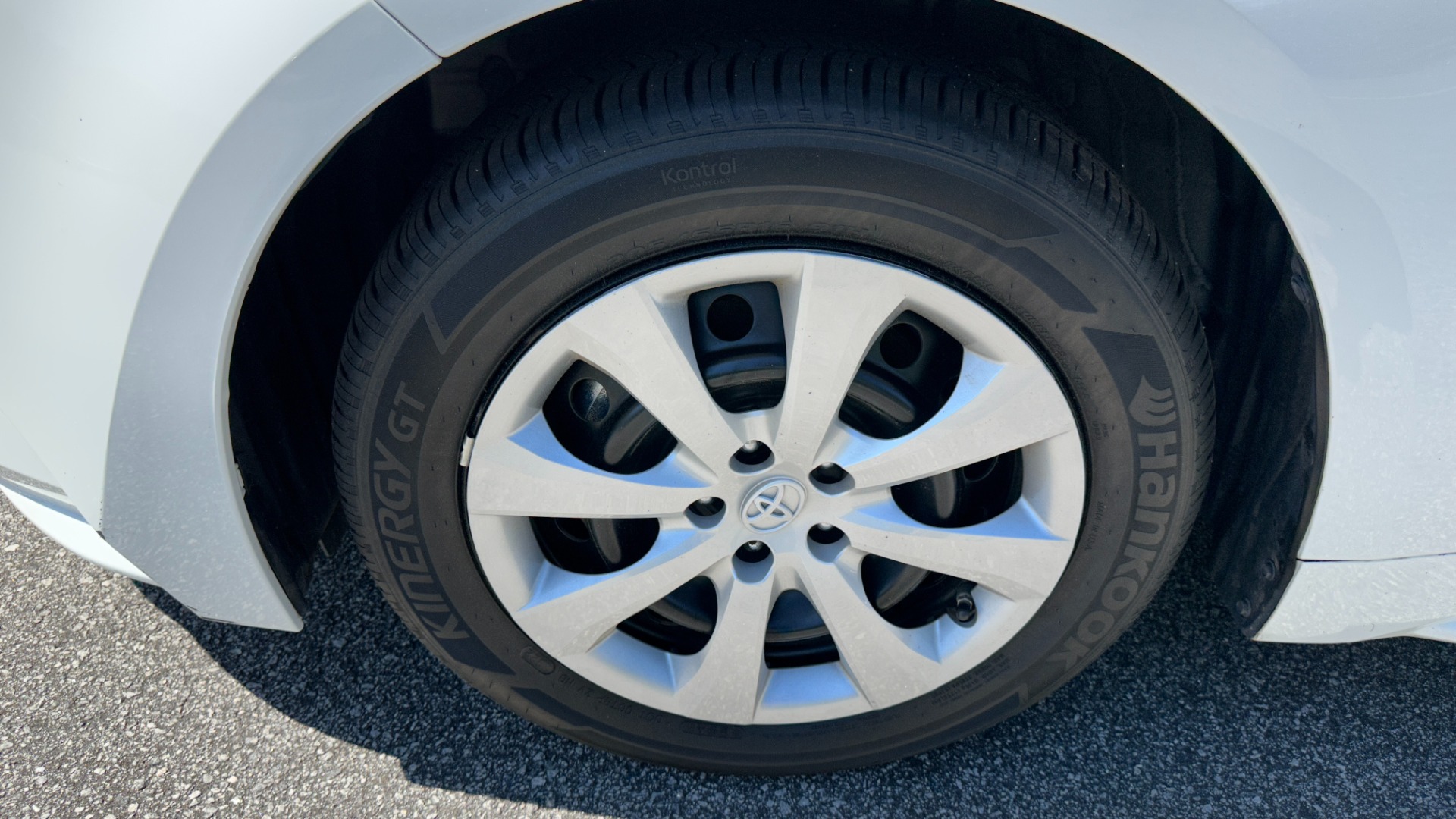 Used 2021 Toyota Corolla LE / CLOTH / STEEL WHEELS / ENTERTAINMENT DISPLAY / 4CYL for sale $21,595 at Formula Imports in Charlotte NC 28227 41