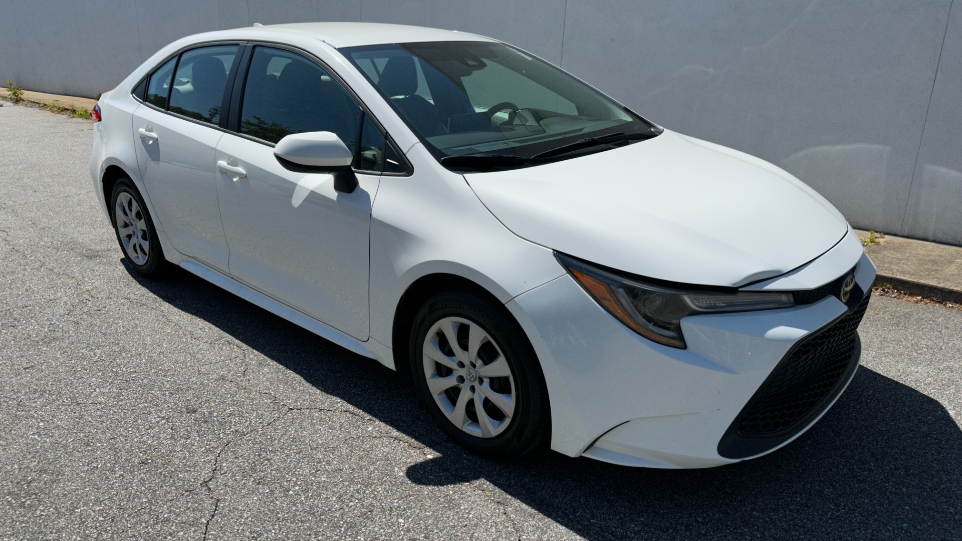 Used 2021 Toyota Corolla LE / CLOTH / STEEL WHEELS / ENTERTAINMENT DISPLAY / 4CYL for sale $21,595 at Formula Imports in Charlotte NC 28227 5