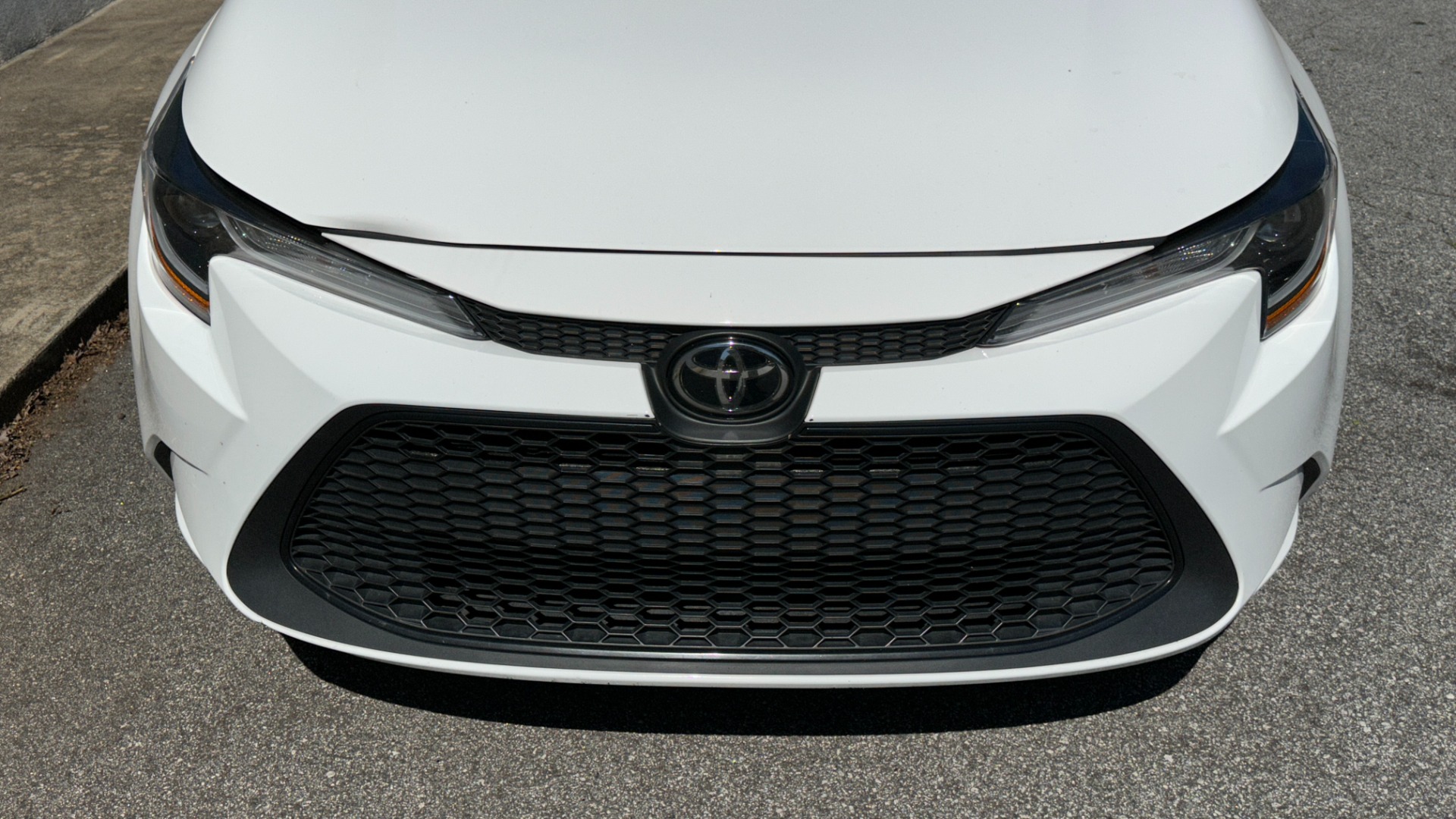 Used 2021 Toyota Corolla LE / CLOTH / STEEL WHEELS / ENTERTAINMENT DISPLAY / 4CYL for sale $21,595 at Formula Imports in Charlotte NC 28227 8