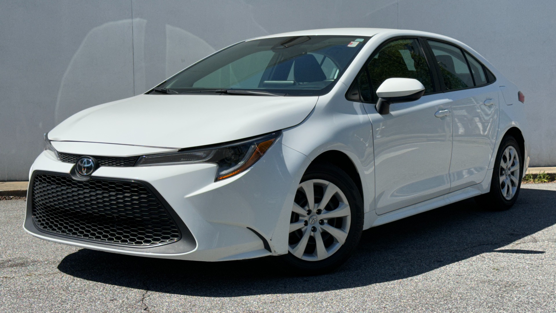 Used 2021 Toyota Corolla LE / CLOTH / STEEL WHEELS / ENTERTAINMENT DISPLAY / 4CYL for sale Sold at Formula Imports in Charlotte NC 28227 1