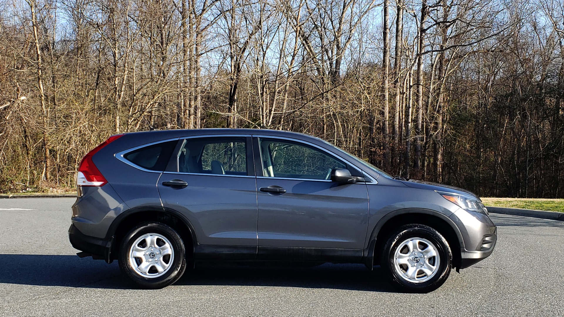 Used 2013 Honda CR-V LX 5-PASS SUV / PWR WNDWS / PWR LKS / VERY CLEAN! for sale Sold at Formula Imports in Charlotte NC 28227 5