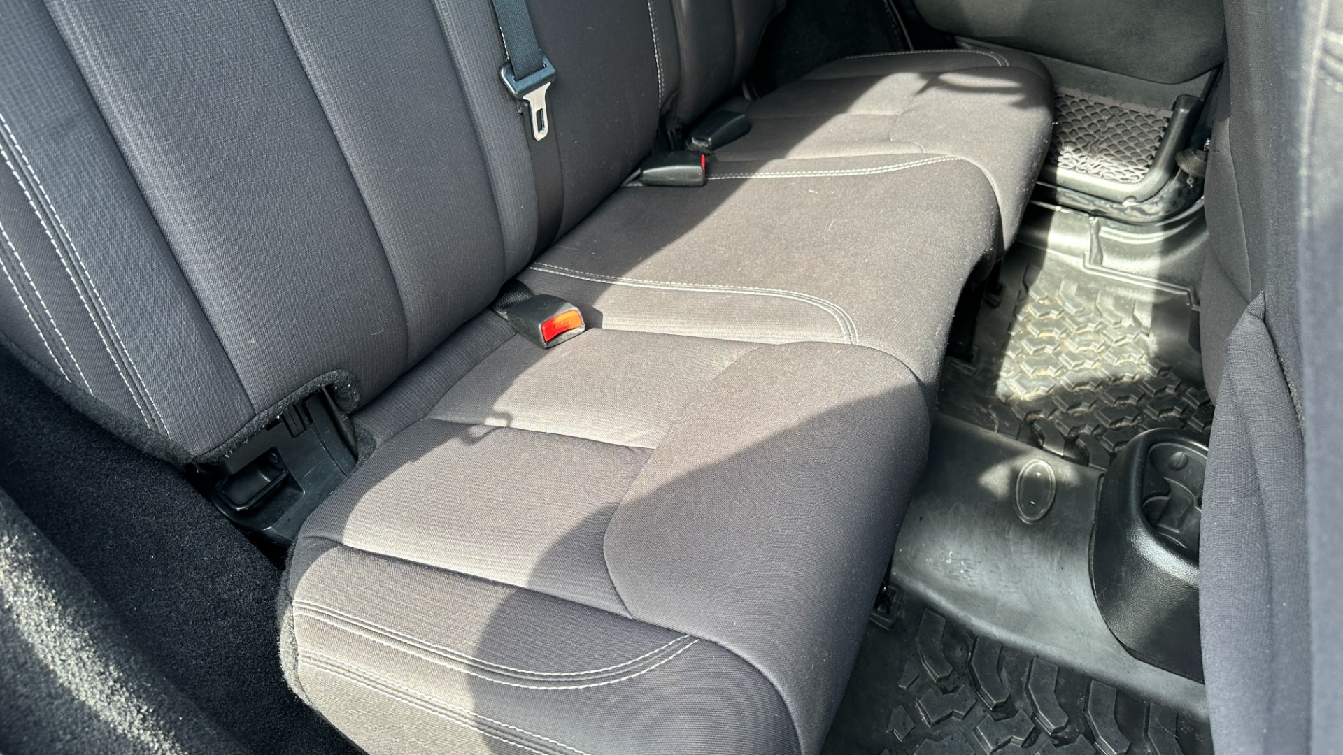 Used 2013 Jeep Wrangler Unlimited RUBICON / HARD TOP / SOFT TOP / CLOTH SEATS / OFFROAD TIRES / NAVIGATION for sale Sold at Formula Imports in Charlotte NC 28227 22
