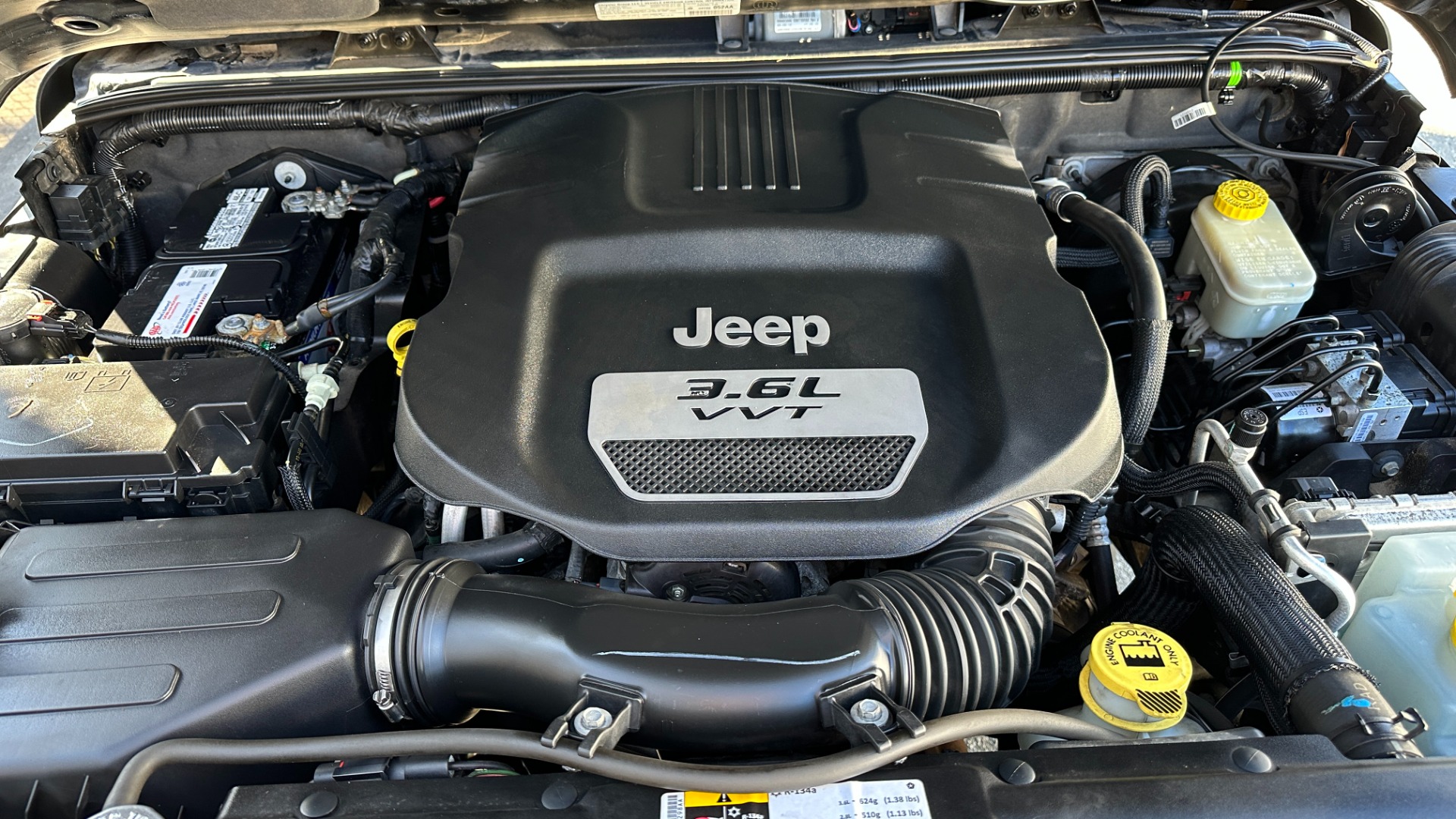 Used 2013 Jeep Wrangler Unlimited RUBICON / HARD TOP / SOFT TOP / CLOTH SEATS / OFFROAD TIRES / NAVIGATION for sale Sold at Formula Imports in Charlotte NC 28227 25