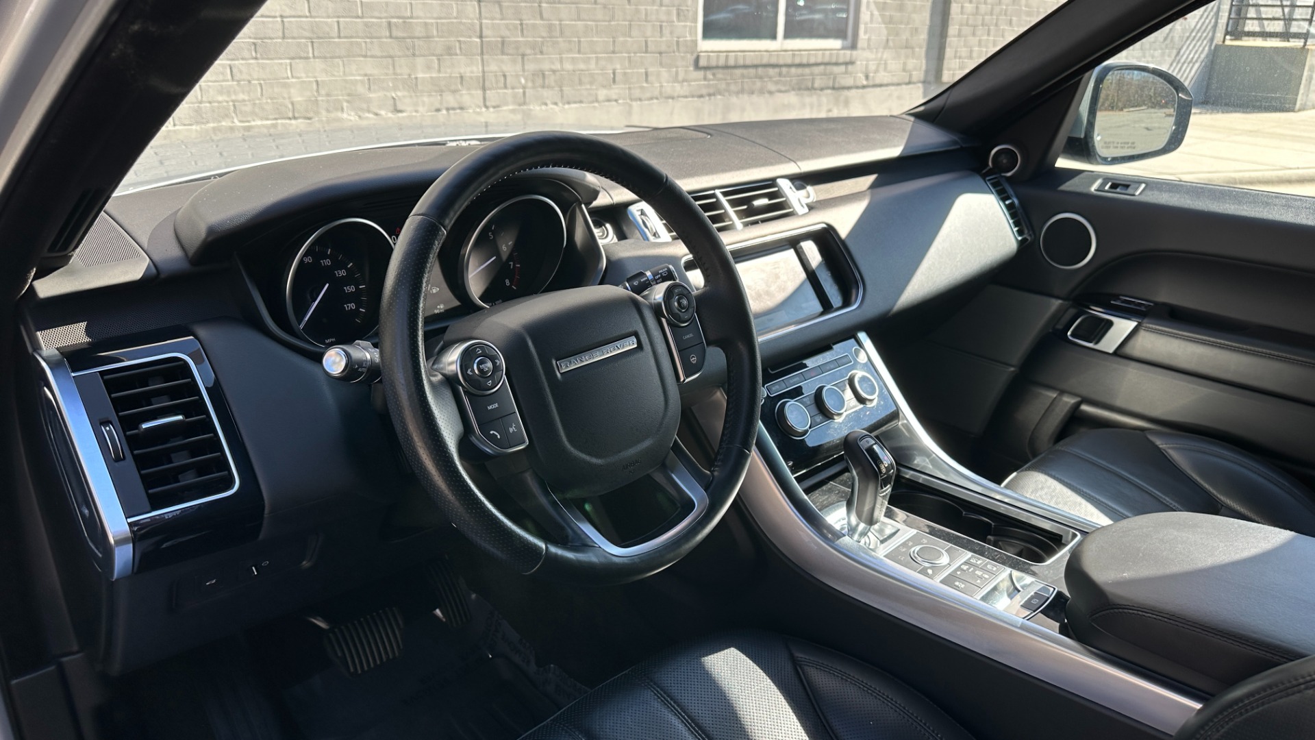 Used 2016 Land Rover Range Rover Sport V6 HSE / VISIBILITY PACKAGE / PANORAMIC ROOF / CLIMATE PACKAGE for sale Sold at Formula Imports in Charlotte NC 28227 11
