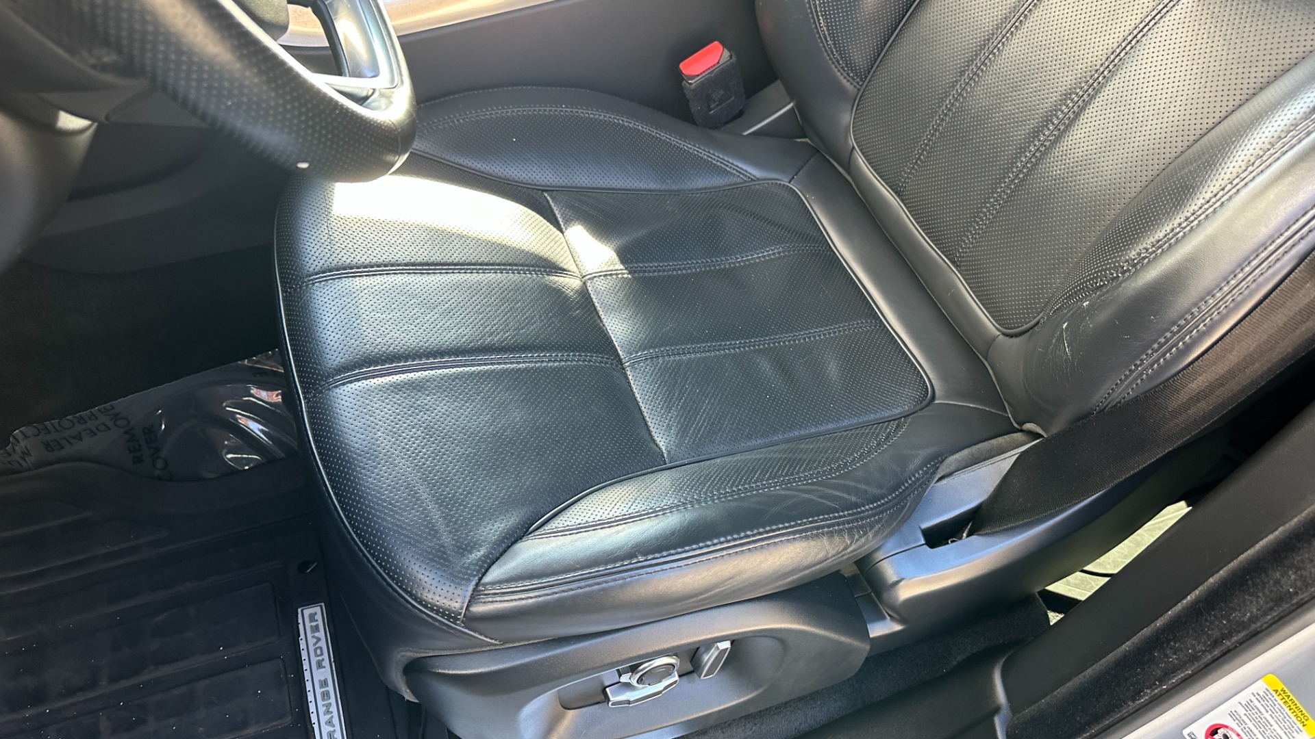 Used 2016 Land Rover Range Rover Sport V6 HSE / VISIBILITY PACKAGE / PANORAMIC ROOF / CLIMATE PACKAGE for sale Sold at Formula Imports in Charlotte NC 28227 14