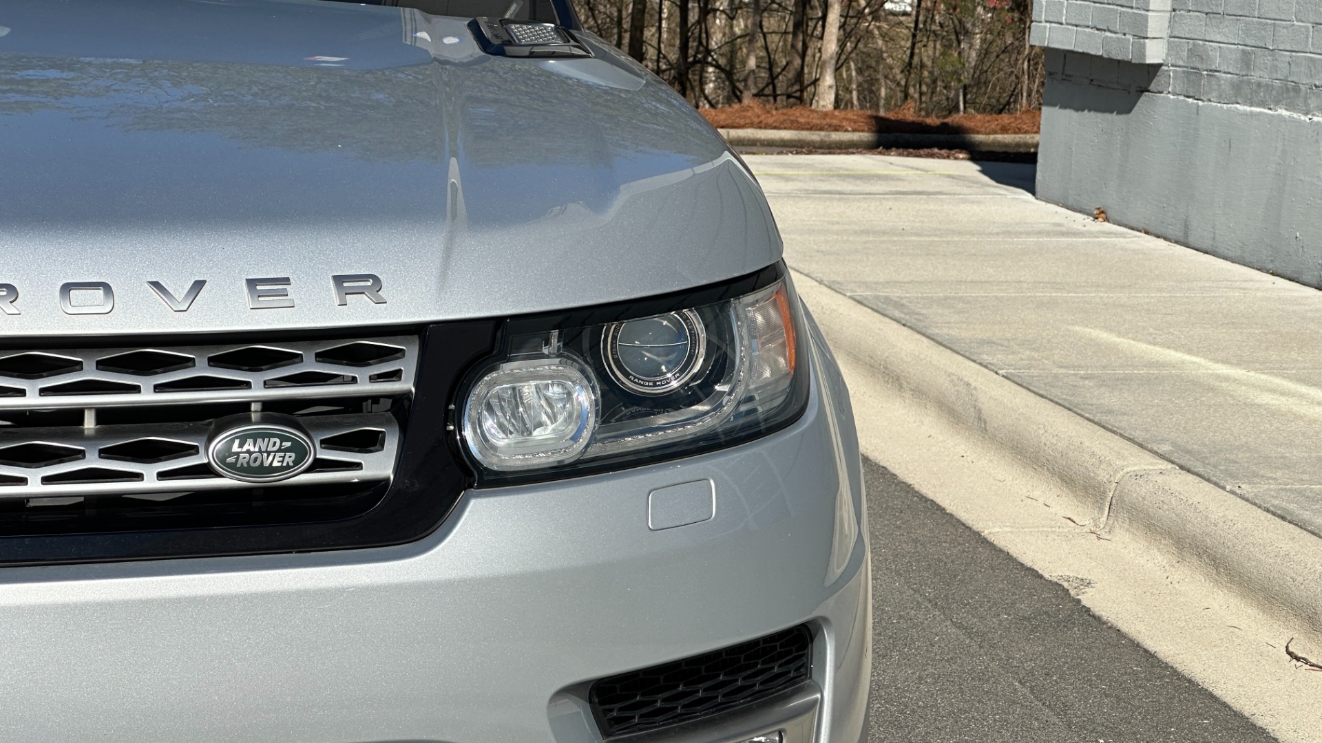 Used 2016 Land Rover Range Rover Sport V6 HSE / VISIBILITY PACKAGE / PANORAMIC ROOF / CLIMATE PACKAGE for sale Sold at Formula Imports in Charlotte NC 28227 36