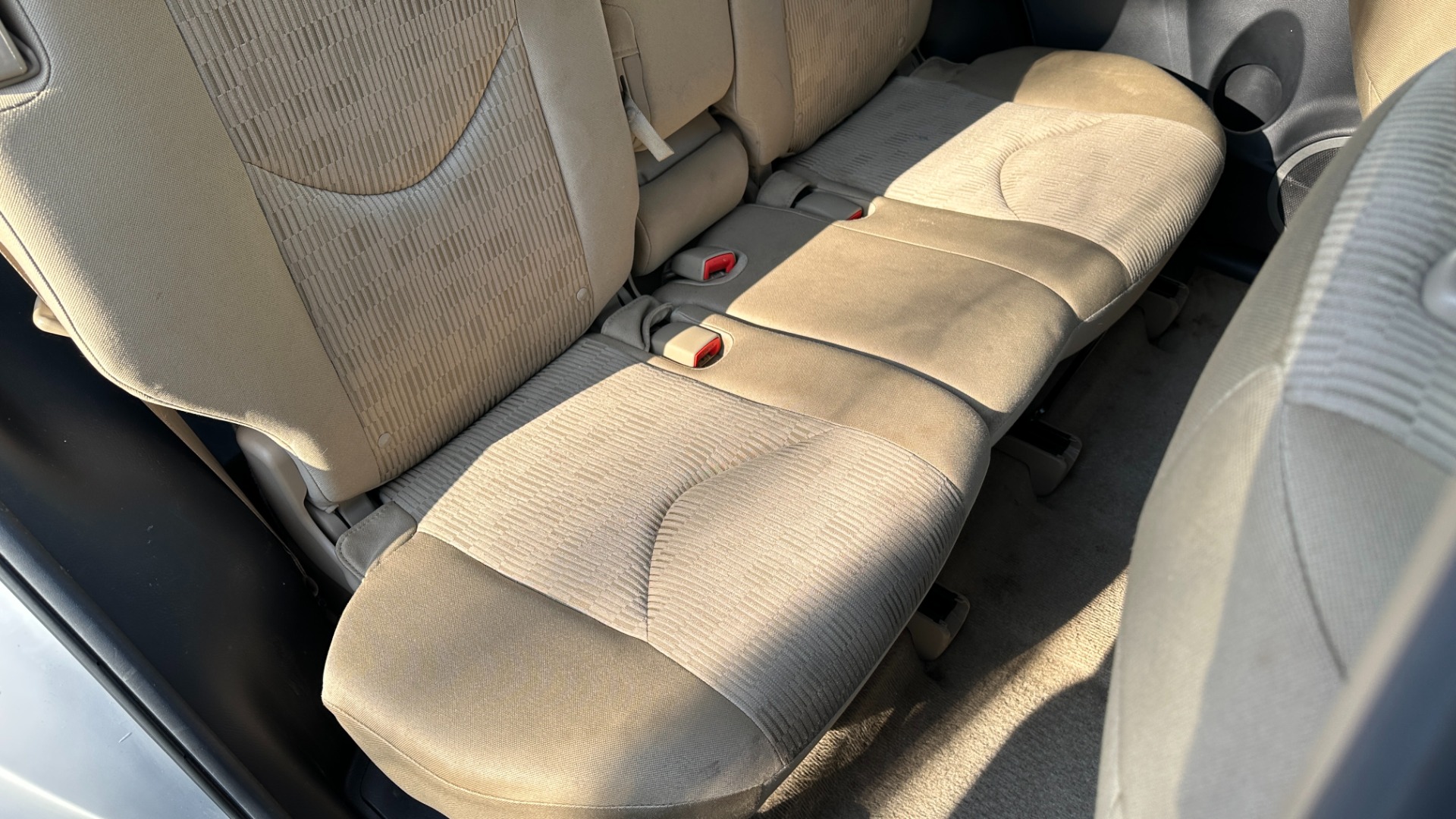 Used 2012 Toyota RAV4 4X4 / VALUE PACKAGE / ROOF RACK / TOW PACKAGE / DAYTIME RUNNING LIGHTS for sale Sold at Formula Imports in Charlotte NC 28227 15