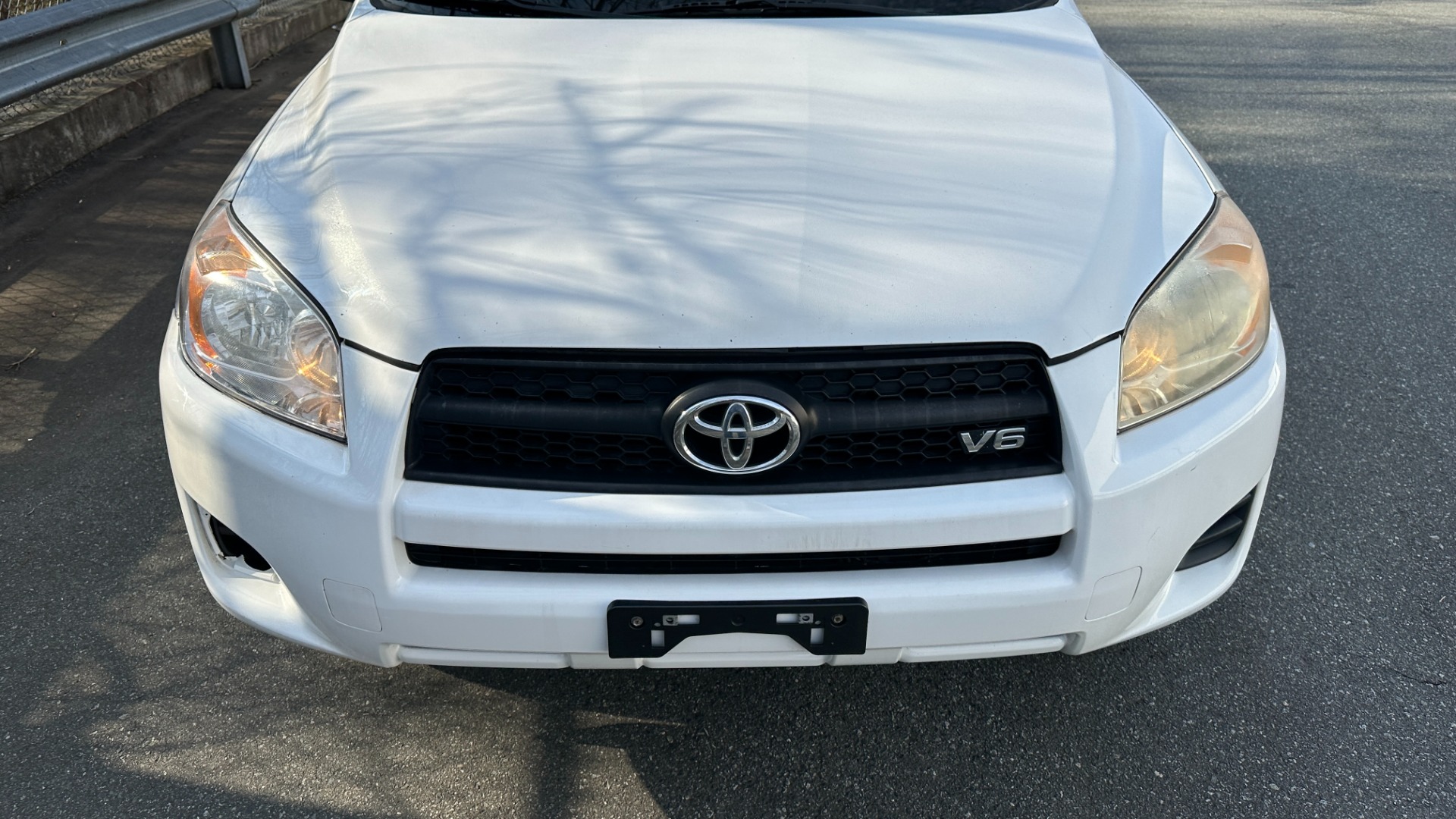 Used 2012 Toyota RAV4 4X4 / VALUE PACKAGE / ROOF RACK / TOW PACKAGE / DAYTIME RUNNING LIGHTS for sale Sold at Formula Imports in Charlotte NC 28227 32