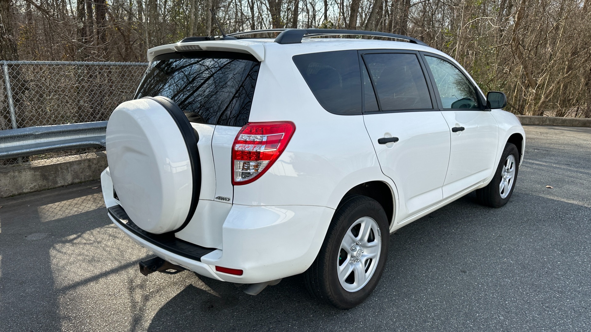 Used 2012 Toyota RAV4 4X4 / VALUE PACKAGE / ROOF RACK / TOW PACKAGE / DAYTIME RUNNING LIGHTS for sale Sold at Formula Imports in Charlotte NC 28227 4