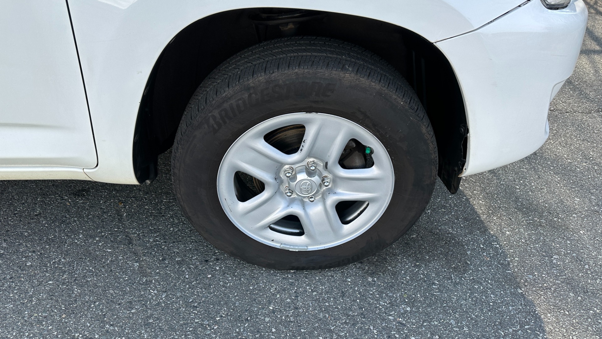 Used 2012 Toyota RAV4 4X4 / VALUE PACKAGE / ROOF RACK / TOW PACKAGE / DAYTIME RUNNING LIGHTS for sale Sold at Formula Imports in Charlotte NC 28227 42