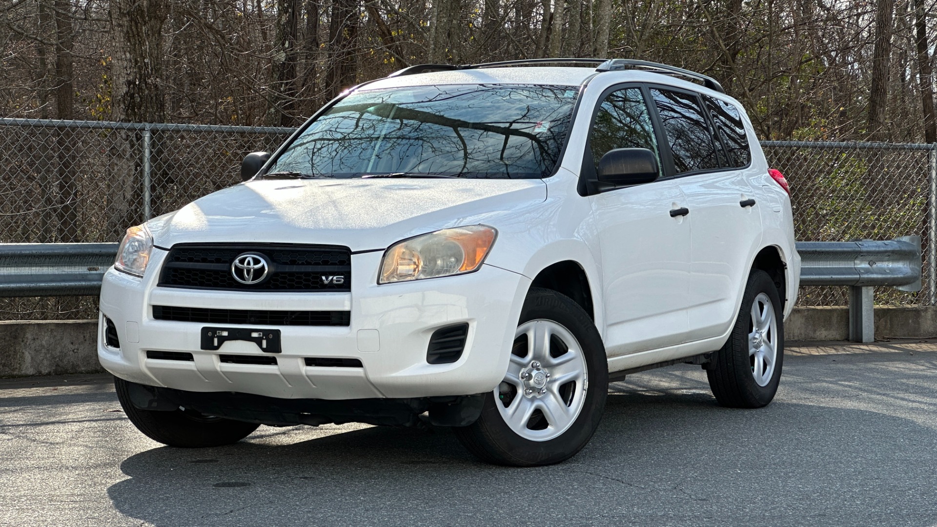 Used 2012 Toyota RAV4 4X4 / VALUE PACKAGE / ROOF RACK / TOW PACKAGE / DAYTIME RUNNING LIGHTS for sale Sold at Formula Imports in Charlotte NC 28227 1