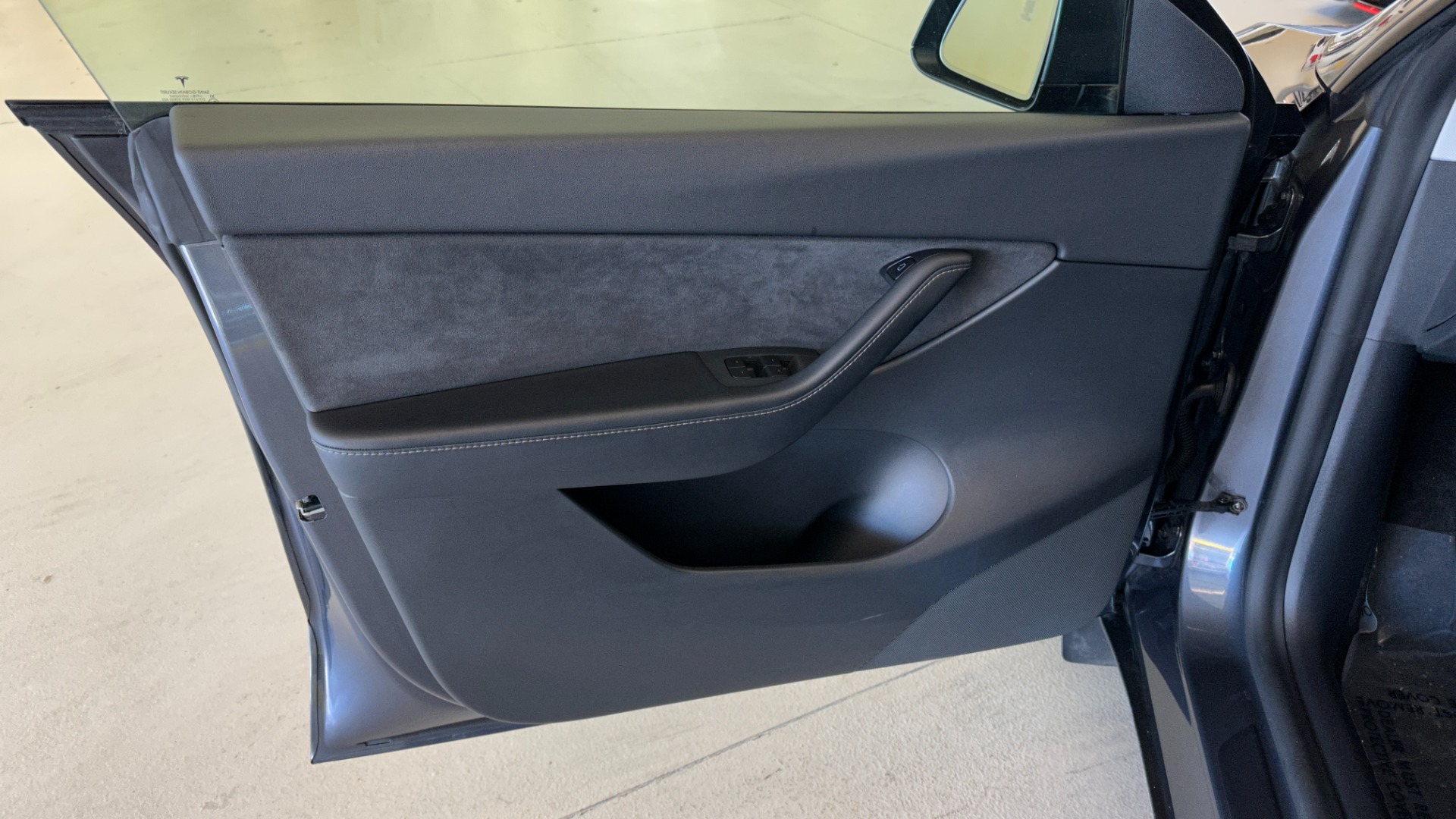 Used 2021 Tesla Model Y LONG RANGE AWD / AUTOPILOT / TOW PKG / 20IN WHEELS / 5 SEATER for sale Sold at Formula Imports in Charlotte NC 28227 12
