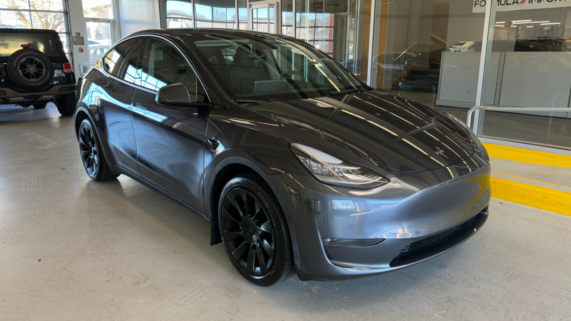 Used 2021 Tesla Model Y LONG RANGE AWD / AUTOPILOT / TOW PKG / 20IN WHEELS / 5 SEATER for sale Sold at Formula Imports in Charlotte NC 28227 2