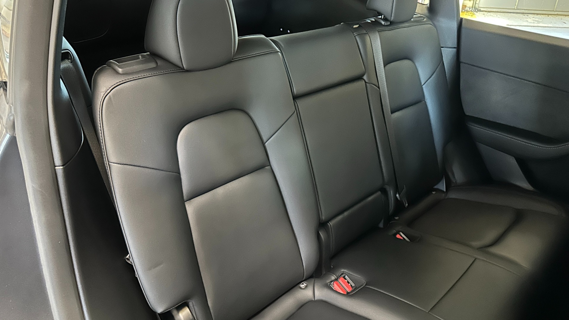 Used 2021 Tesla Model Y LONG RANGE AWD / AUTOPILOT / TOW PKG / 20IN WHEELS / 5 SEATER for sale Sold at Formula Imports in Charlotte NC 28227 23