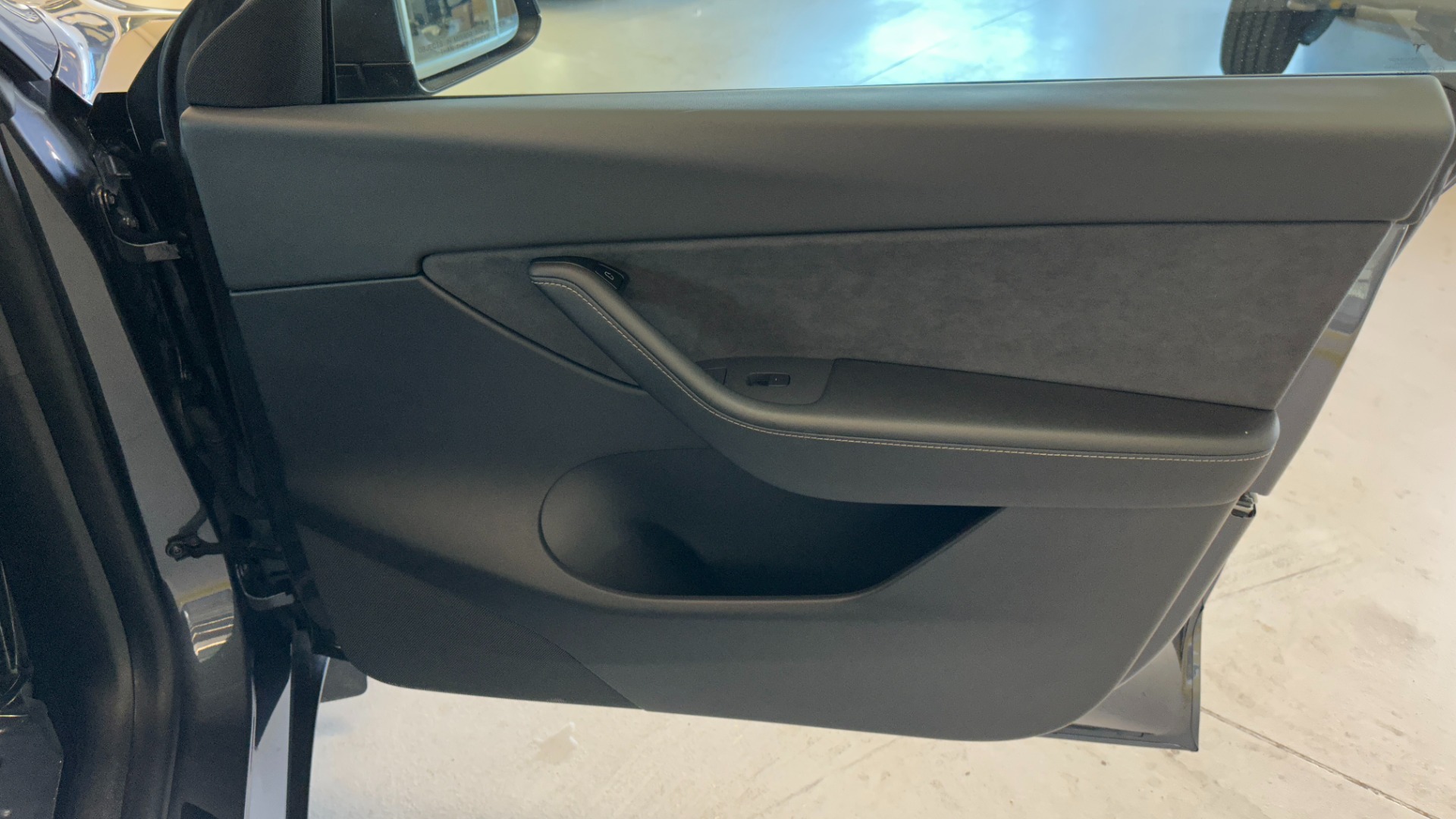 Used 2021 Tesla Model Y LONG RANGE AWD / AUTOPILOT / TOW PKG / 20IN WHEELS / 5 SEATER for sale Sold at Formula Imports in Charlotte NC 28227 24
