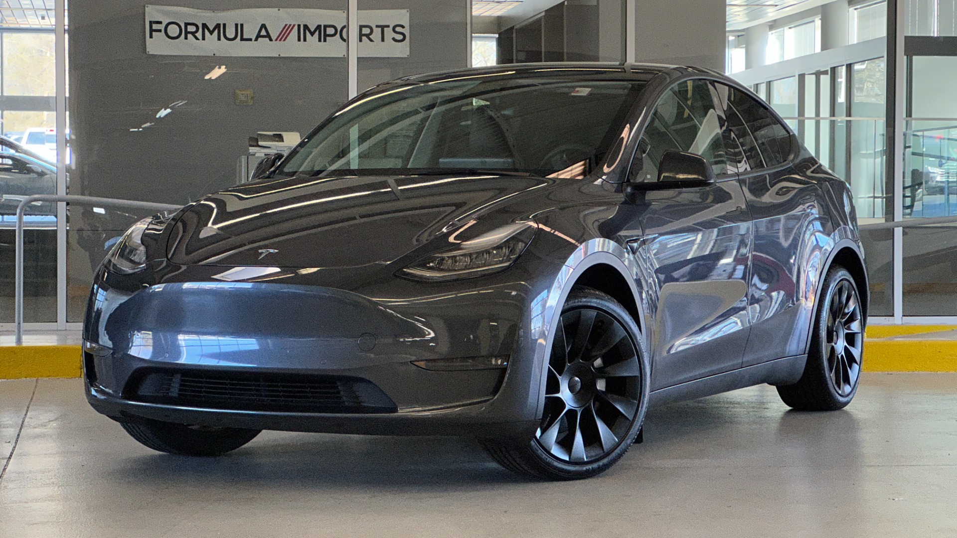 Used 2021 Tesla Model Y LONG RANGE AWD / AUTOPILOT / TOW PKG / 20IN WHEELS / 5 SEATER for sale Sold at Formula Imports in Charlotte NC 28227 1