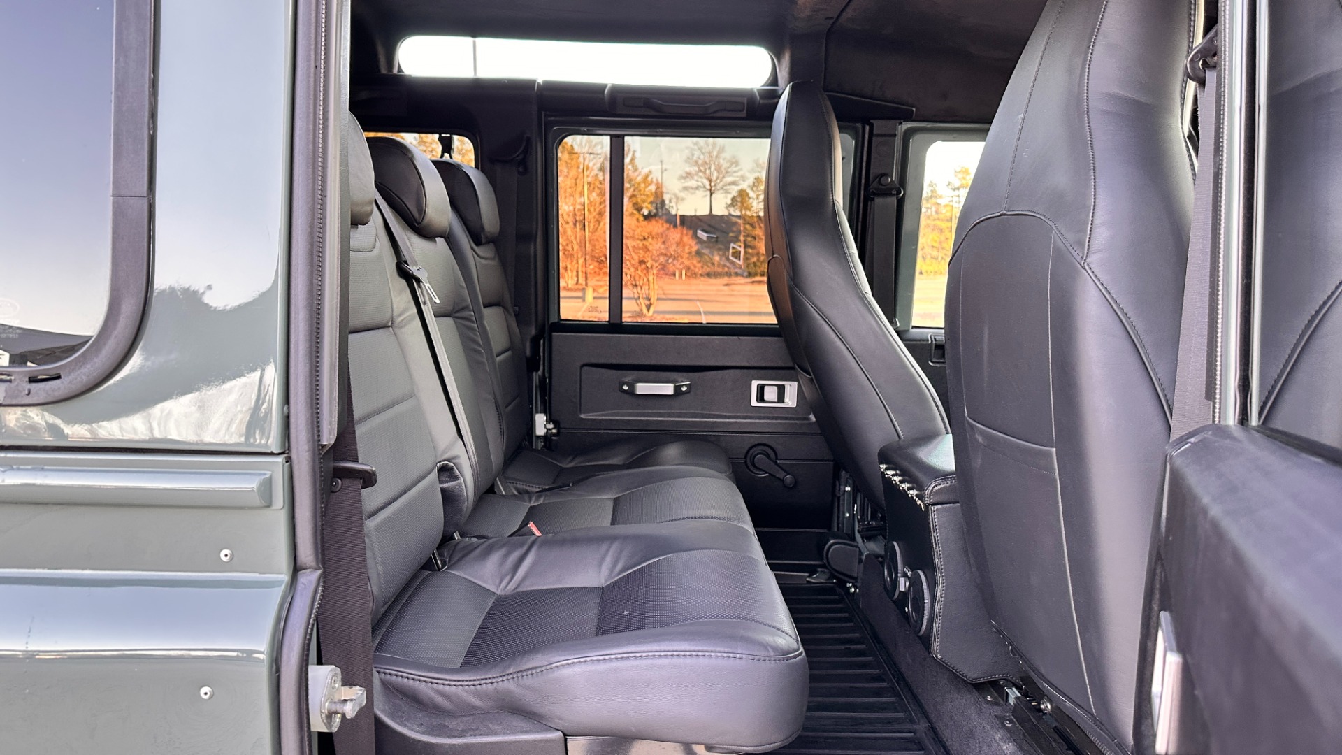 Used 1993 Land Rover Defender DEFENDER 110 2020 OSPREY CUSTOM 110 / FULLY REBUILT / 5.3L V8 / LEATHER / SOUND SYSTEM for sale Sold at Formula Imports in Charlotte NC 28227 33