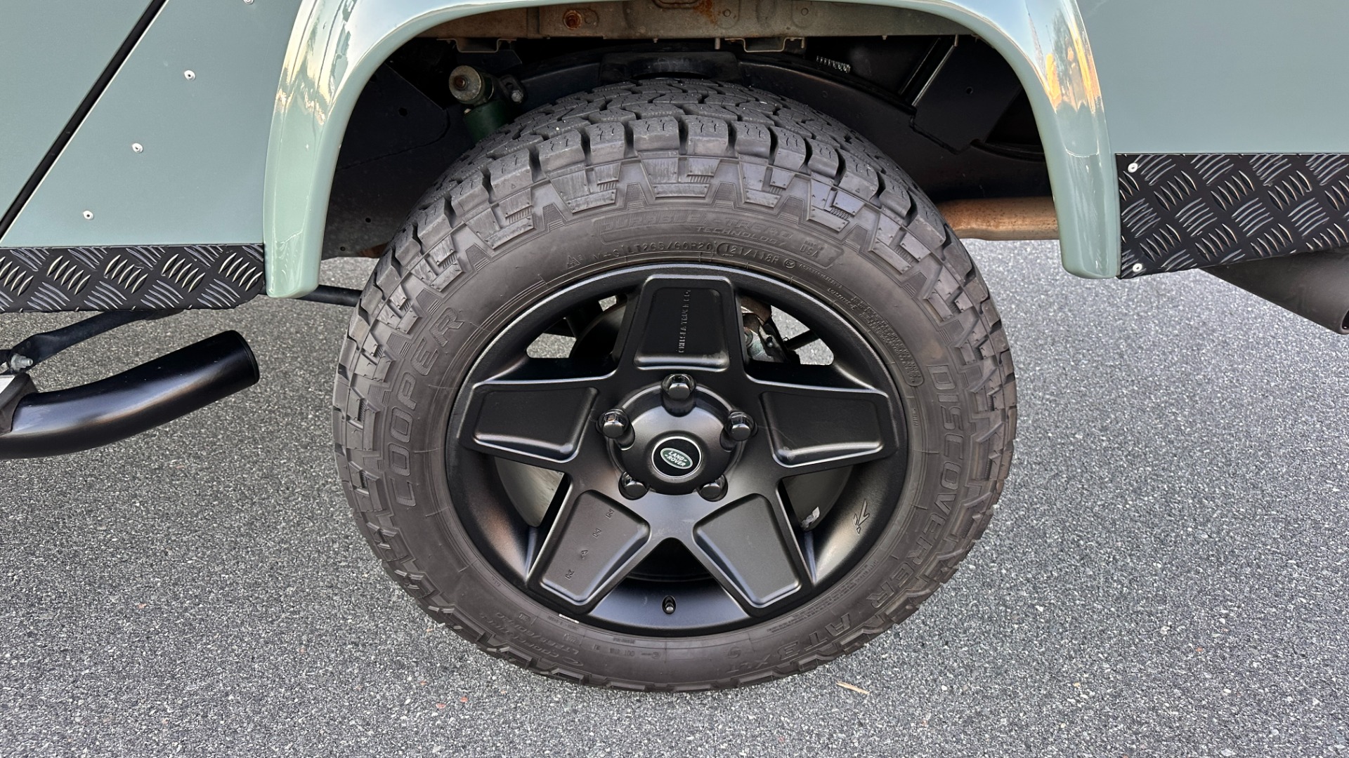 Used 1993 Land Rover DEFENDER 110 2020 OSPREY CUSTOM 110 / FULLY REBUILT / 5.3L V8 / LEATHER / SOUND SYSTEM for sale $169,999 at Formula Imports in Charlotte NC 28227 54
