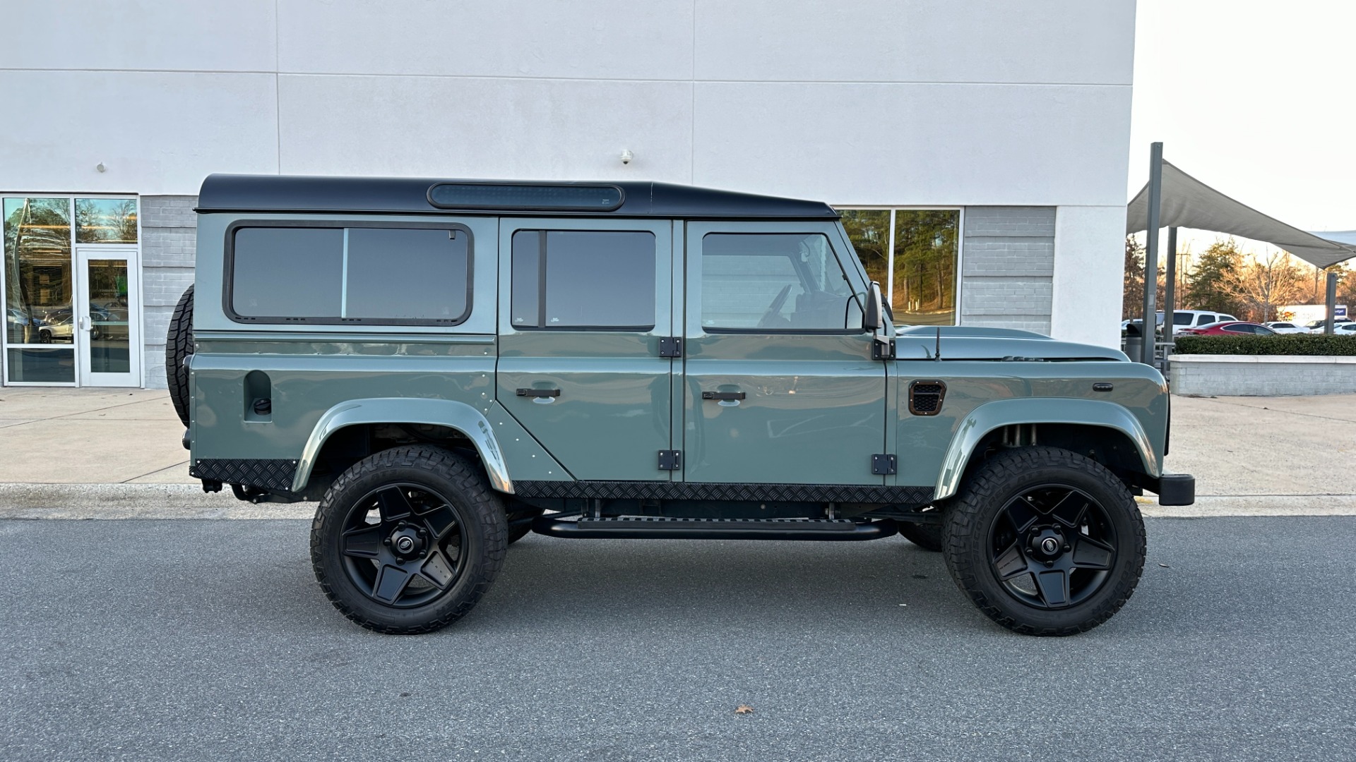 Used 1993 Land Rover Defender DEFENDER 110 2020 OSPREY CUSTOM 110 / FULLY REBUILT / 5.3L V8 / LEATHER / SOUND SYSTEM for sale Sold at Formula Imports in Charlotte NC 28227 6