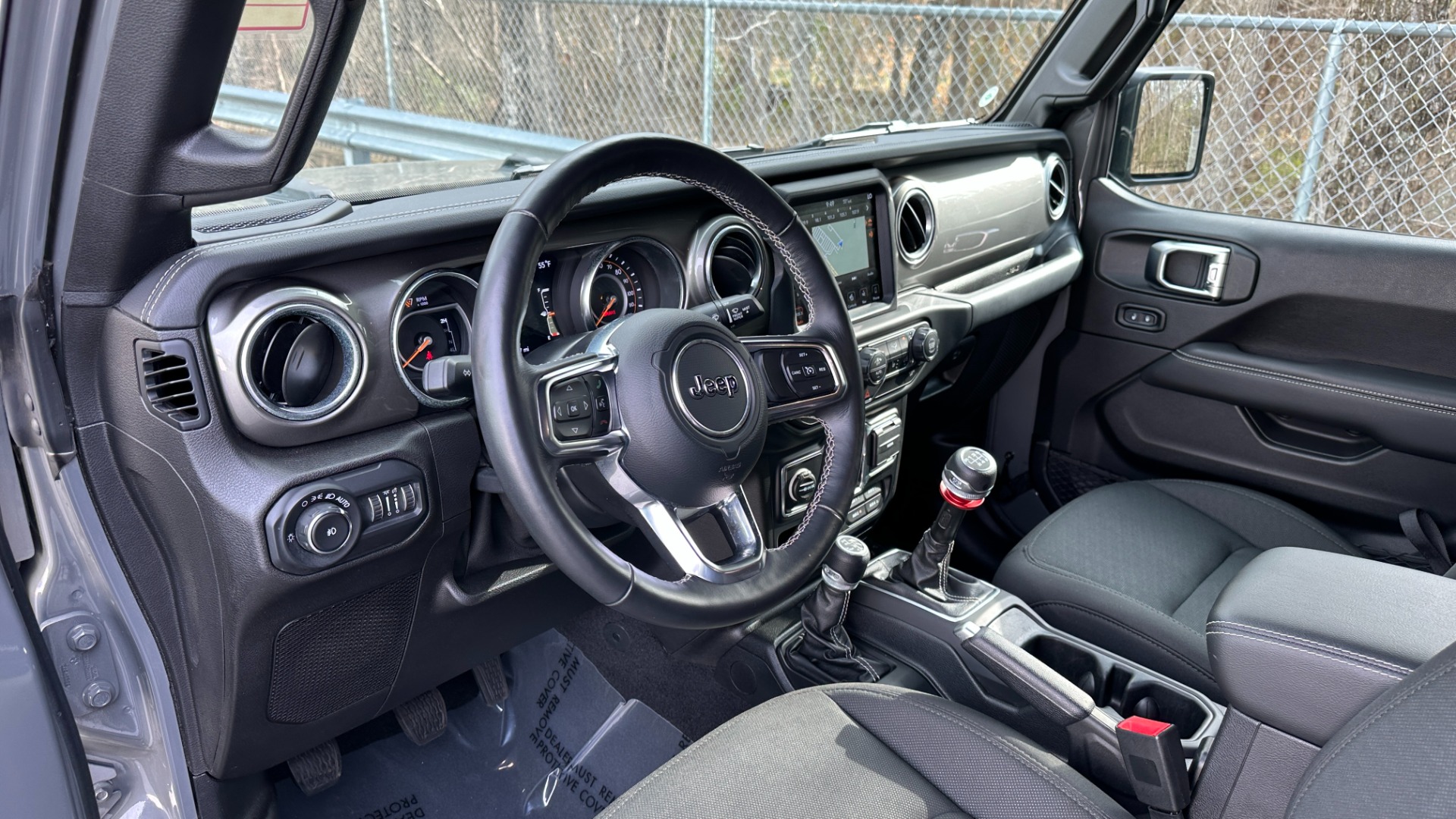 Used 2019 Jeep Wrangler Unlimited SAHARA / ALPINE AUDIO/ SUN RIDER SOFT TOP / COLD WEATHER GROUP for sale Sold at Formula Imports in Charlotte NC 28227 11