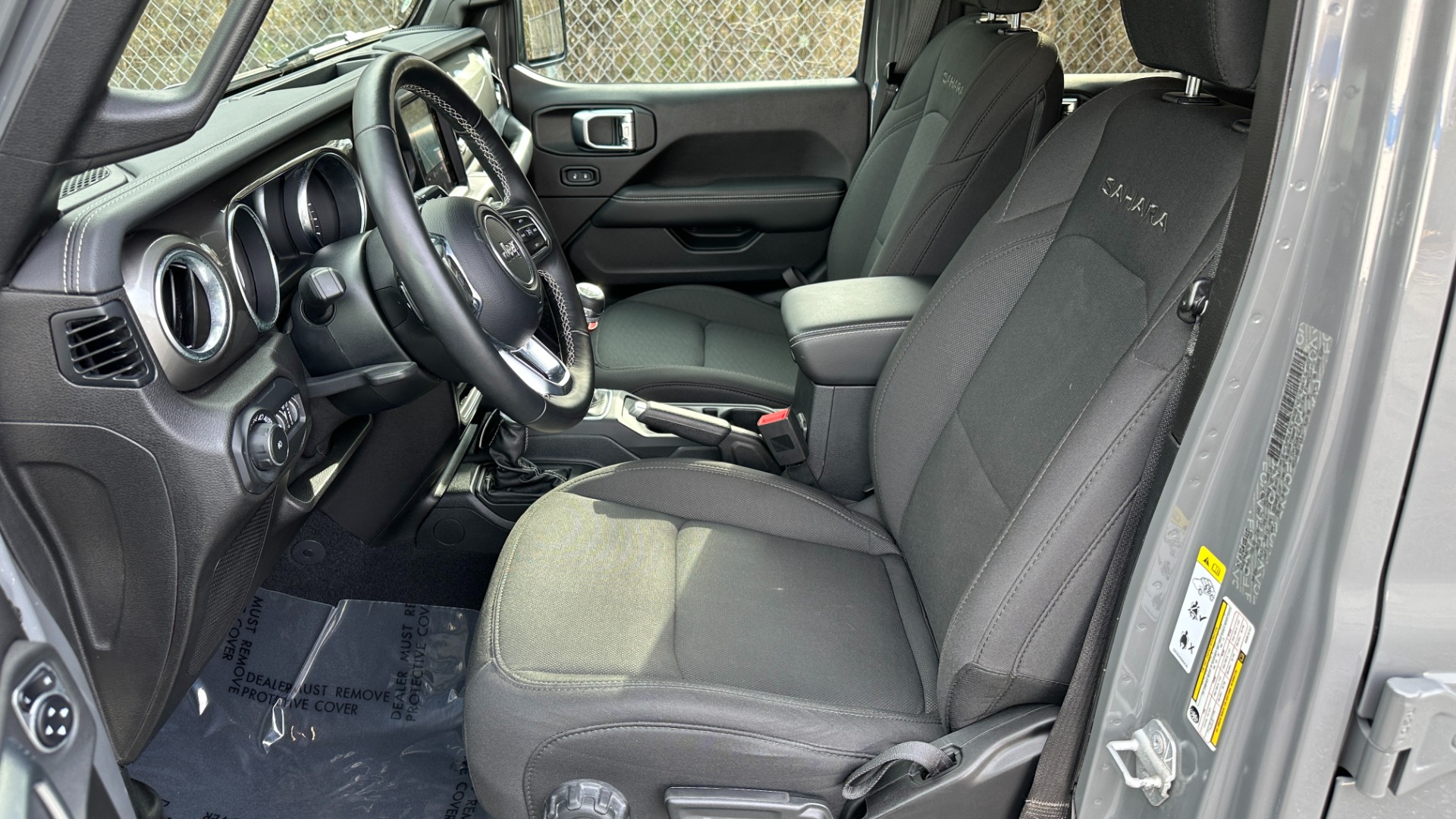 Used 2019 Jeep Wrangler Unlimited SAHARA / ALPINE AUDIO/ SUN RIDER SOFT TOP / COLD WEATHER GROUP for sale Sold at Formula Imports in Charlotte NC 28227 12