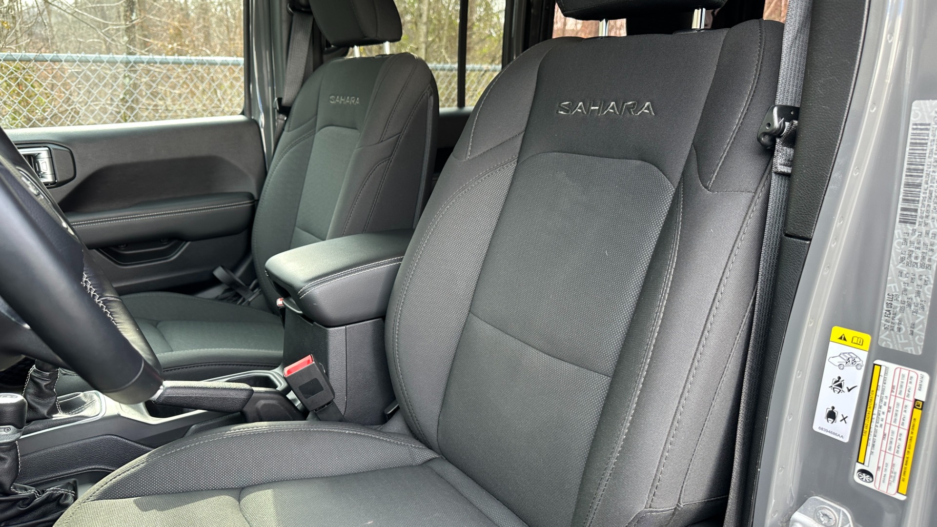 Used 2019 Jeep Wrangler Unlimited SAHARA / ALPINE AUDIO/ SUN RIDER SOFT TOP / COLD WEATHER GROUP for sale Sold at Formula Imports in Charlotte NC 28227 13
