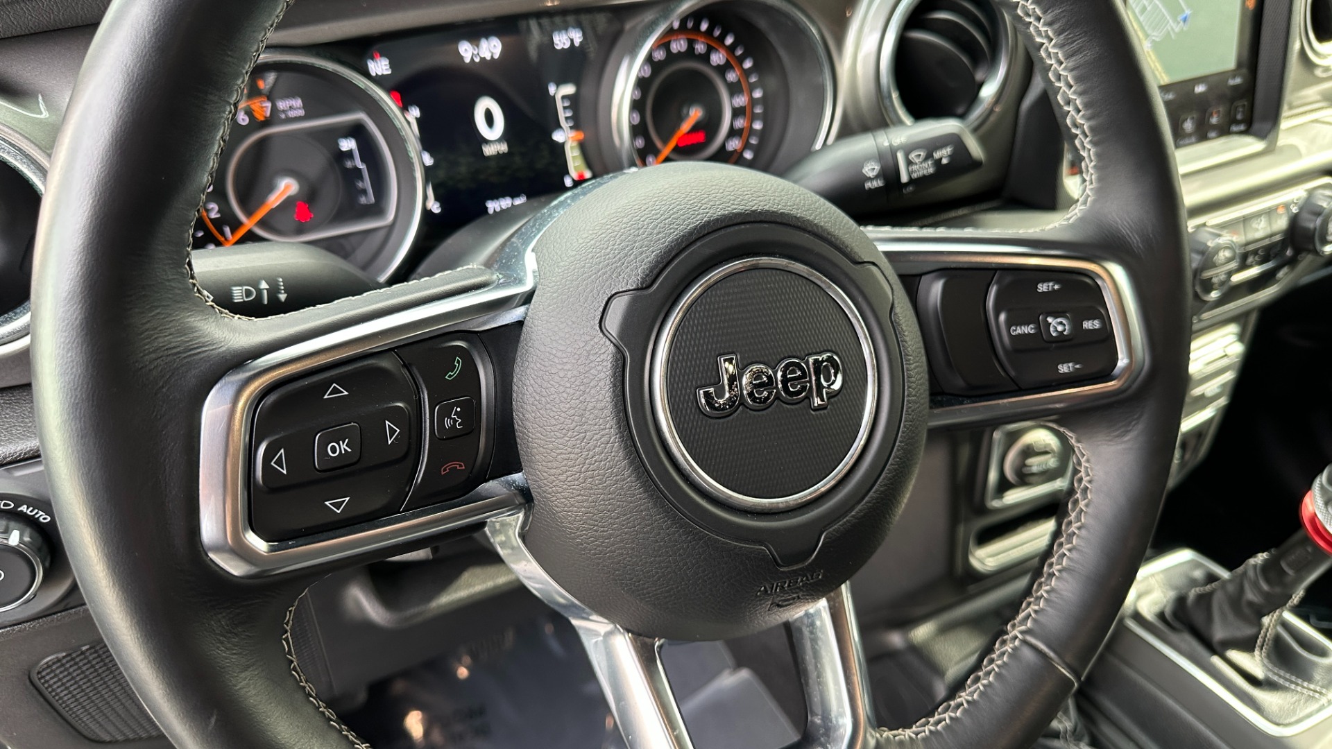 Used 2019 Jeep Wrangler Unlimited SAHARA / ALPINE AUDIO/ SUN RIDER SOFT TOP / COLD WEATHER GROUP for sale Sold at Formula Imports in Charlotte NC 28227 15