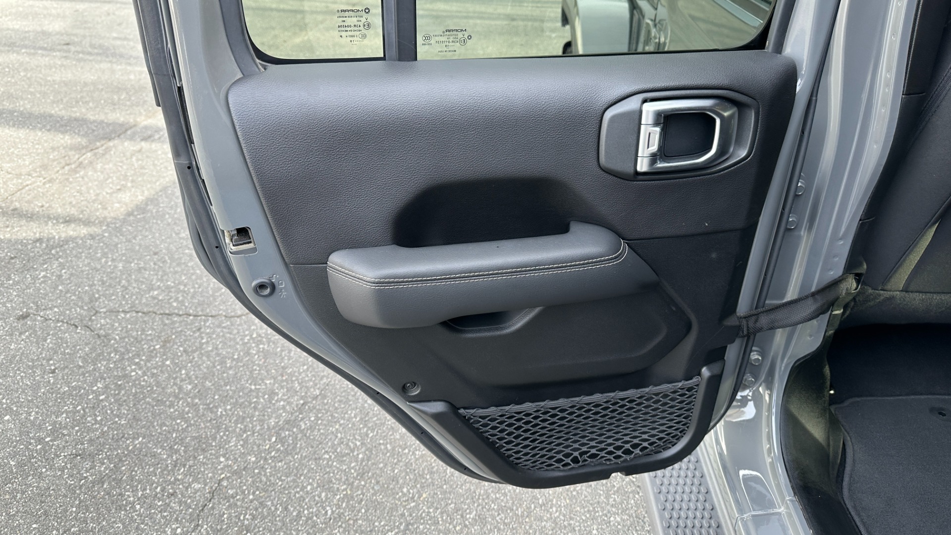 Used 2019 Jeep Wrangler Unlimited SAHARA / ALPINE AUDIO/ SUN RIDER SOFT TOP / COLD WEATHER GROUP for sale Sold at Formula Imports in Charlotte NC 28227 20