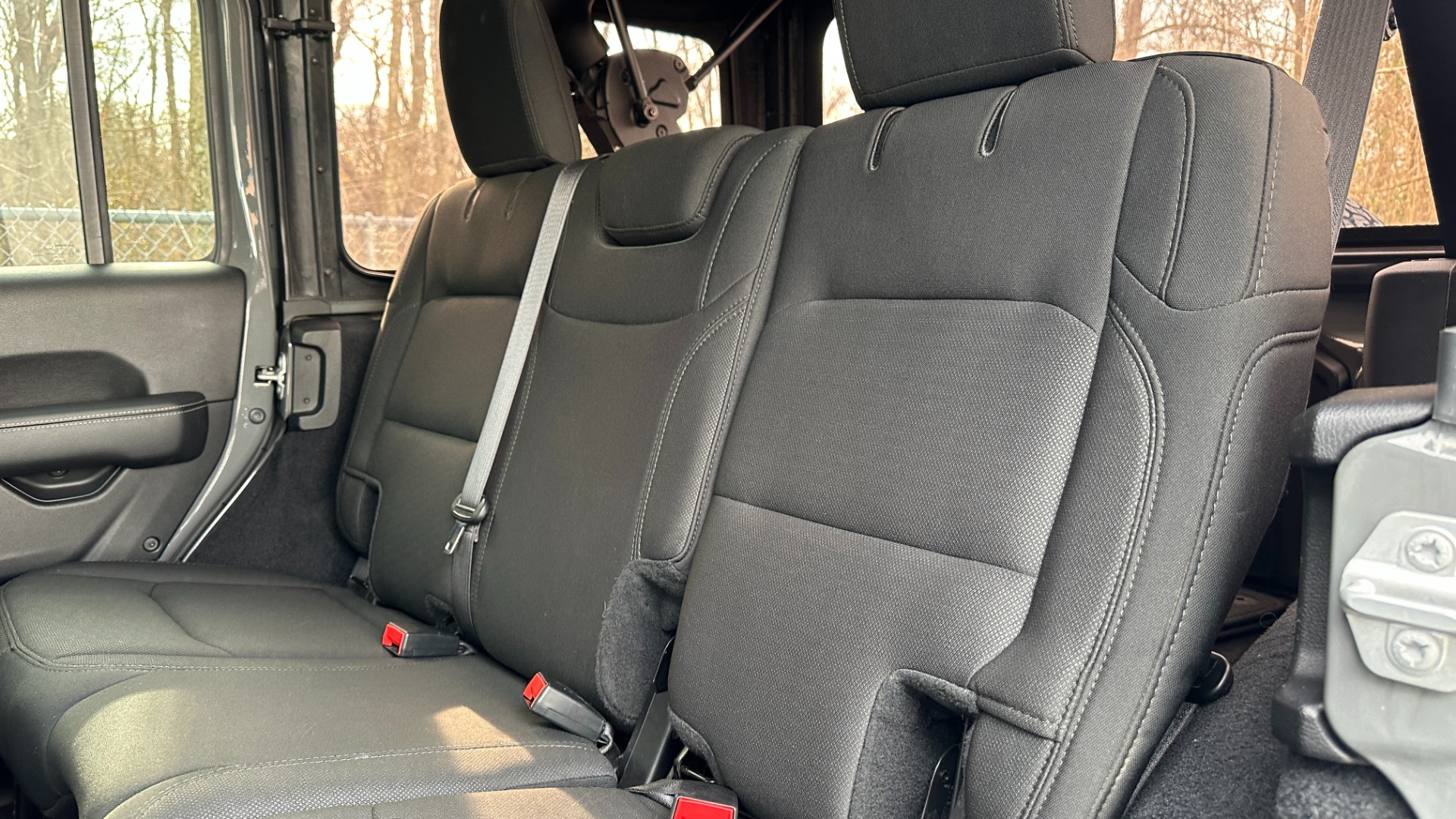 Used 2019 Jeep Wrangler Unlimited SAHARA / ALPINE AUDIO/ SUN RIDER SOFT TOP / COLD WEATHER GROUP for sale Sold at Formula Imports in Charlotte NC 28227 22