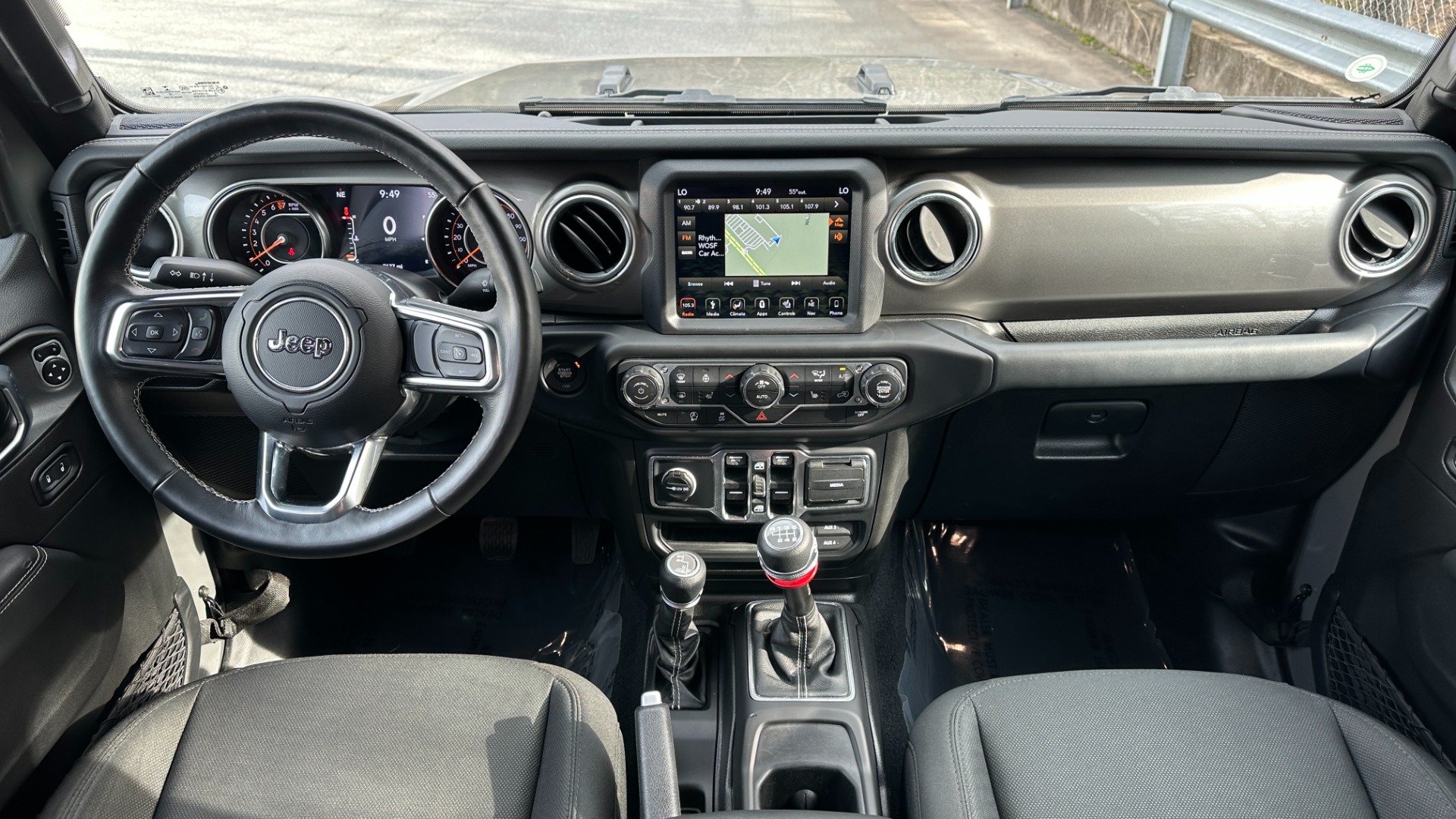 Used 2019 Jeep Wrangler Unlimited SAHARA / ALPINE AUDIO/ SUN RIDER SOFT TOP / COLD WEATHER GROUP for sale Sold at Formula Imports in Charlotte NC 28227 24