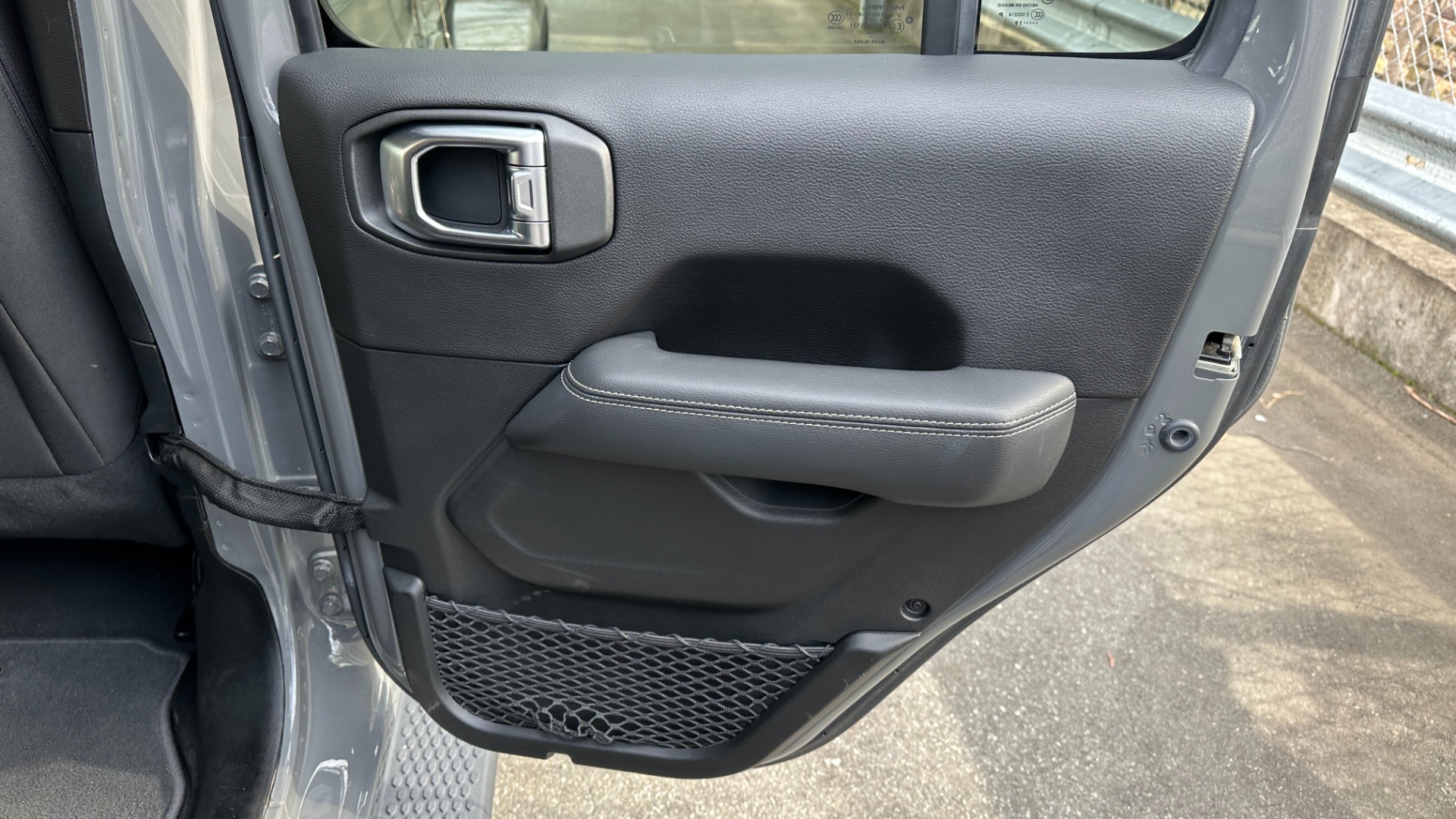 Used 2019 Jeep Wrangler Unlimited SAHARA / ALPINE AUDIO/ SUN RIDER SOFT TOP / COLD WEATHER GROUP for sale Sold at Formula Imports in Charlotte NC 28227 25