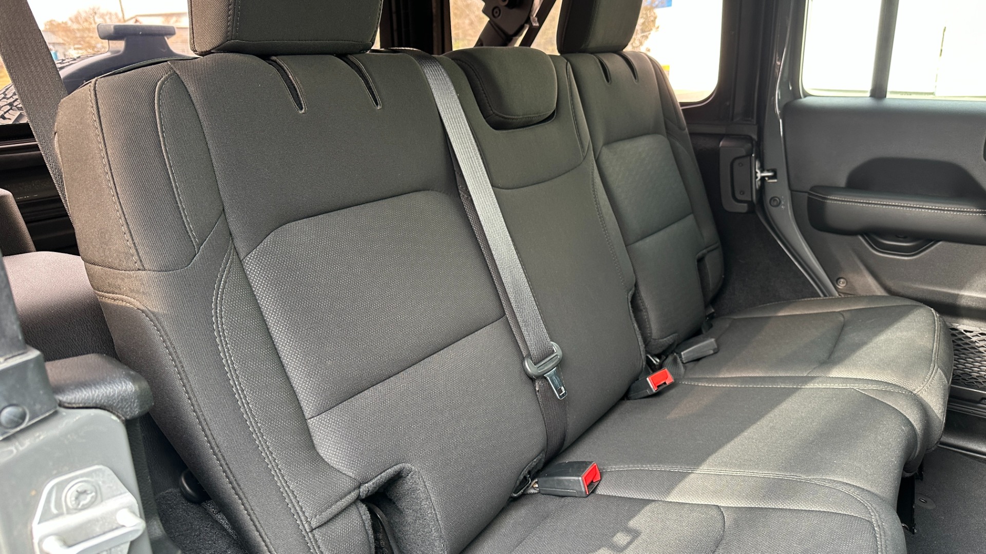 Used 2019 Jeep Wrangler Unlimited SAHARA / ALPINE AUDIO/ SUN RIDER SOFT TOP / COLD WEATHER GROUP for sale Sold at Formula Imports in Charlotte NC 28227 27