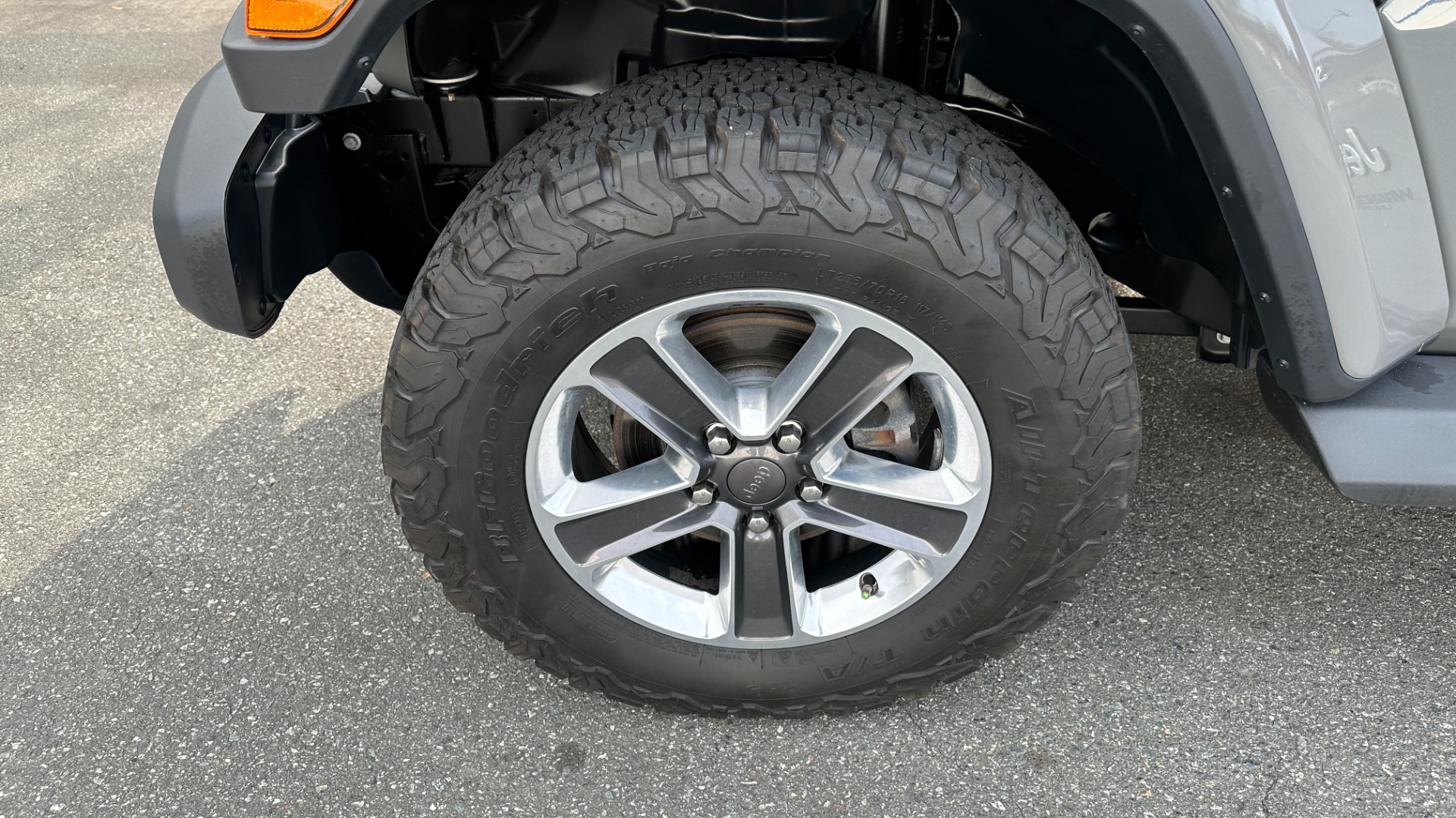 Used 2019 Jeep Wrangler Unlimited SAHARA / ALPINE AUDIO/ SUN RIDER SOFT TOP / COLD WEATHER GROUP for sale Sold at Formula Imports in Charlotte NC 28227 40