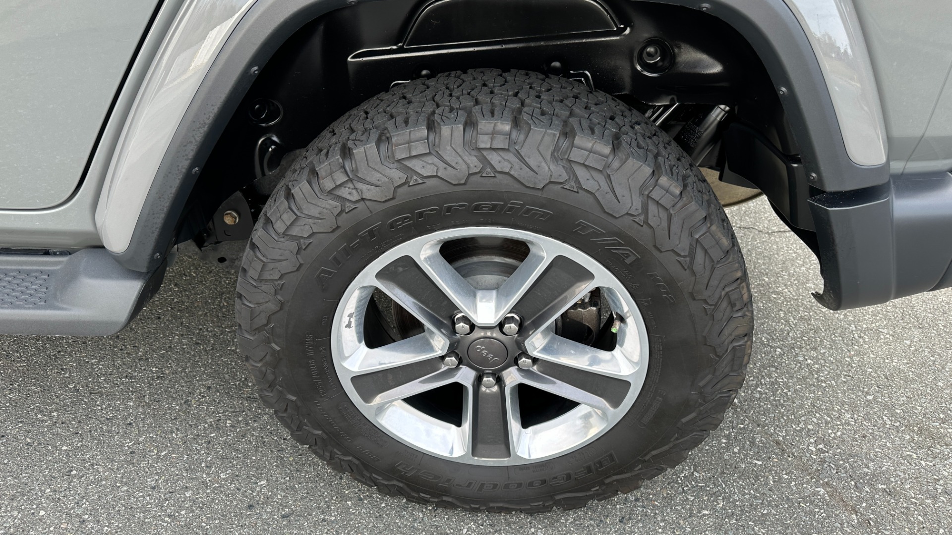 Used 2019 Jeep Wrangler Unlimited SAHARA / ALPINE AUDIO/ SUN RIDER SOFT TOP / COLD WEATHER GROUP for sale Sold at Formula Imports in Charlotte NC 28227 41