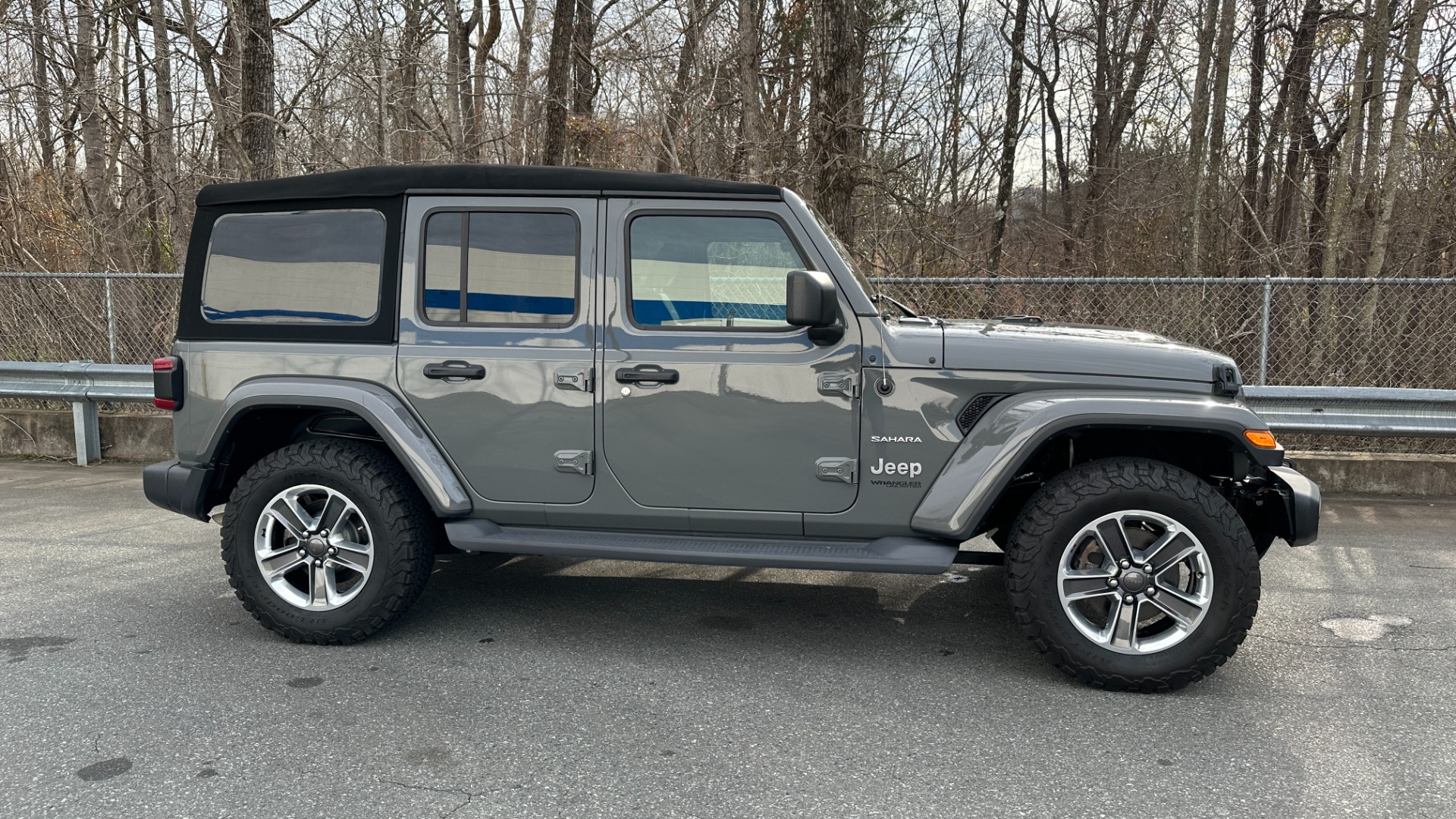 Used 2019 Jeep Wrangler Unlimited SAHARA / ALPINE AUDIO/ SUN RIDER SOFT TOP / COLD WEATHER GROUP for sale Sold at Formula Imports in Charlotte NC 28227 6