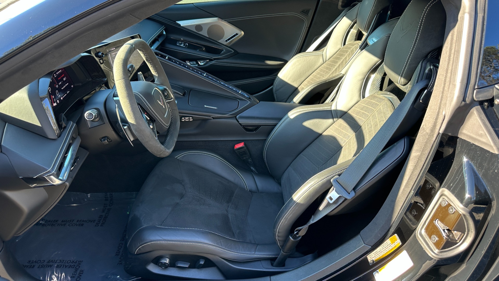 Used 2020 Chevrolet Corvette 3LT / Z51 PERFORMANCE PACKAGE / HIGH WING SPOILER / MAGRIDE / CARBON FIBER for sale Sold at Formula Imports in Charlotte NC 28227 15