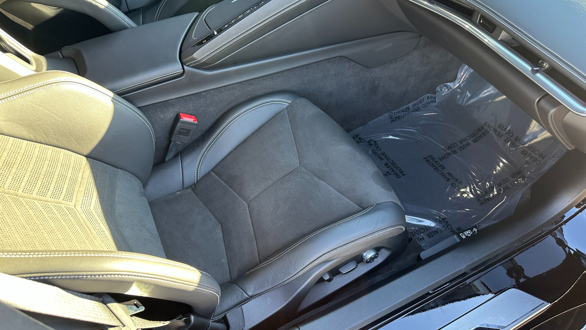 Used 2020 Chevrolet Corvette 3LT / Z51 PERFORMANCE PACKAGE / HIGH WING SPOILER / MAGRIDE / CARBON FIBER for sale Sold at Formula Imports in Charlotte NC 28227 21